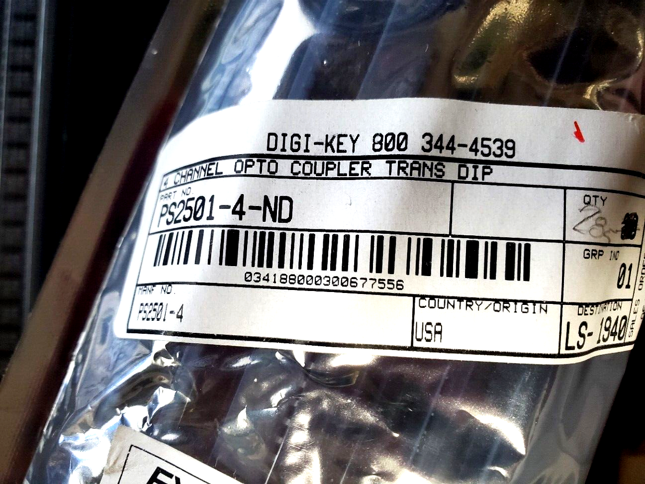 PS2501-4 NEC Transistor Output Optocoupler, 4-Element DIP-16 5000V Isolation IC