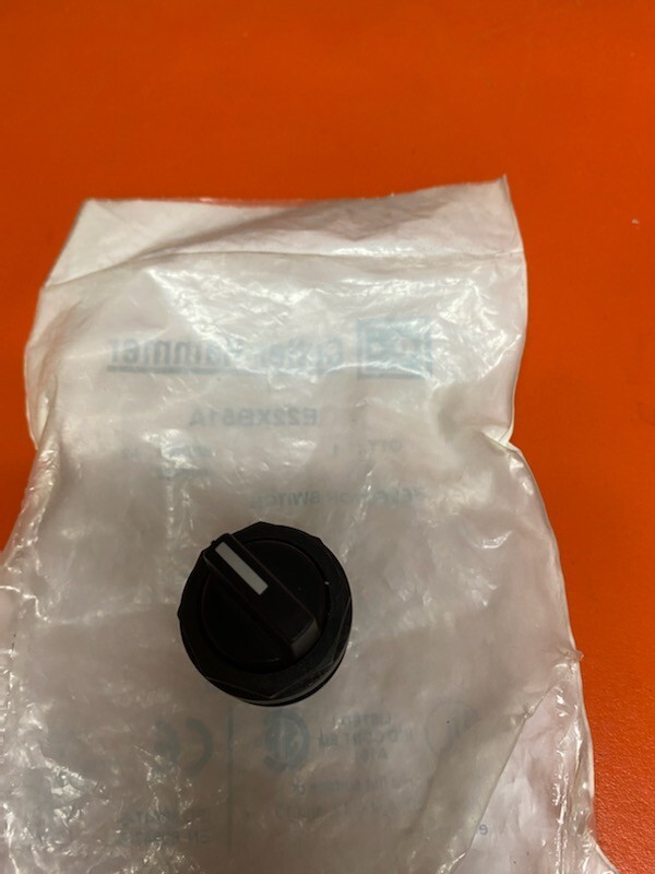NEW CUTLER HAMMER E22XB51A SELECTOR SW ITCH SERIES A2