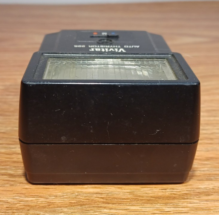 Vivitar Auto Thyristor 225 Vintage Electronic Camera Flash