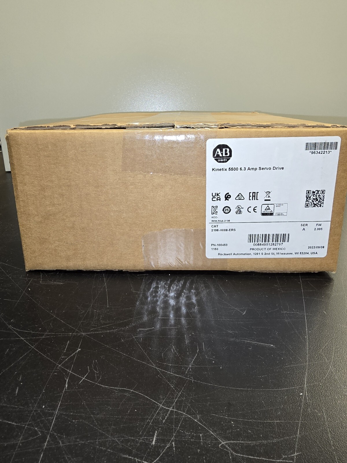New Allen Bradley 2198-H008-ERS Kinetix 5500 Servo Driver AB 2198H008ERS