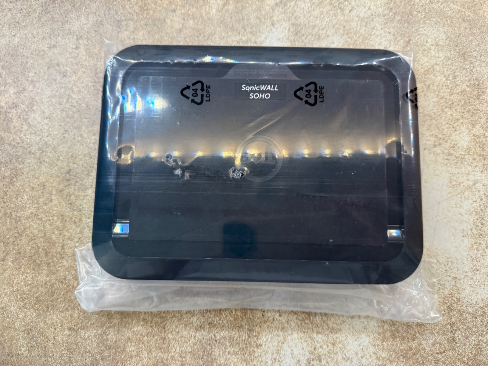 DELL Sonic Wall Soho APL31-0B9 Network Security Firewall + power cord