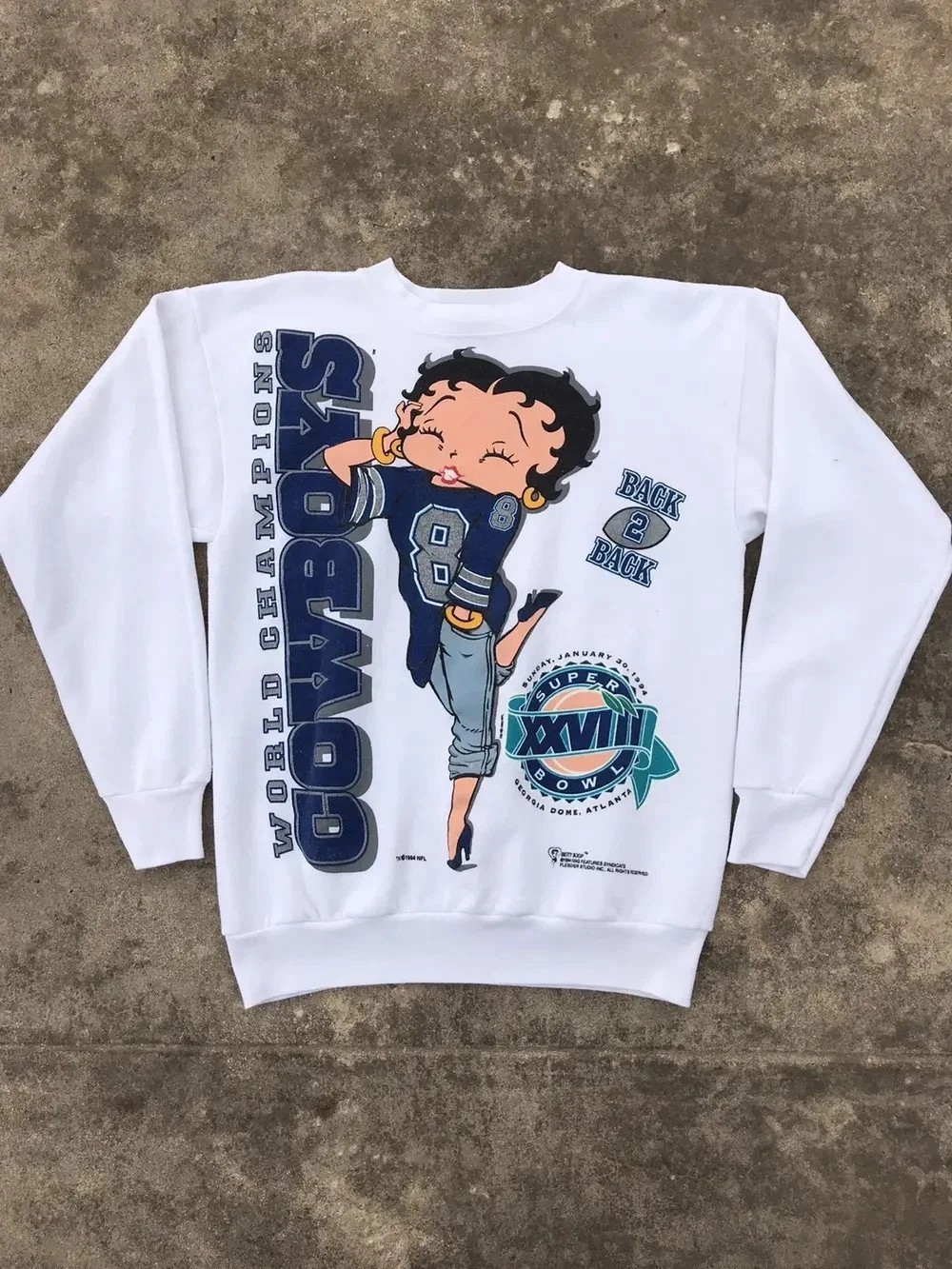 Dallas Cowboys Betty Boop graphic White Unisex Crewneck Sweatshirt Men Women