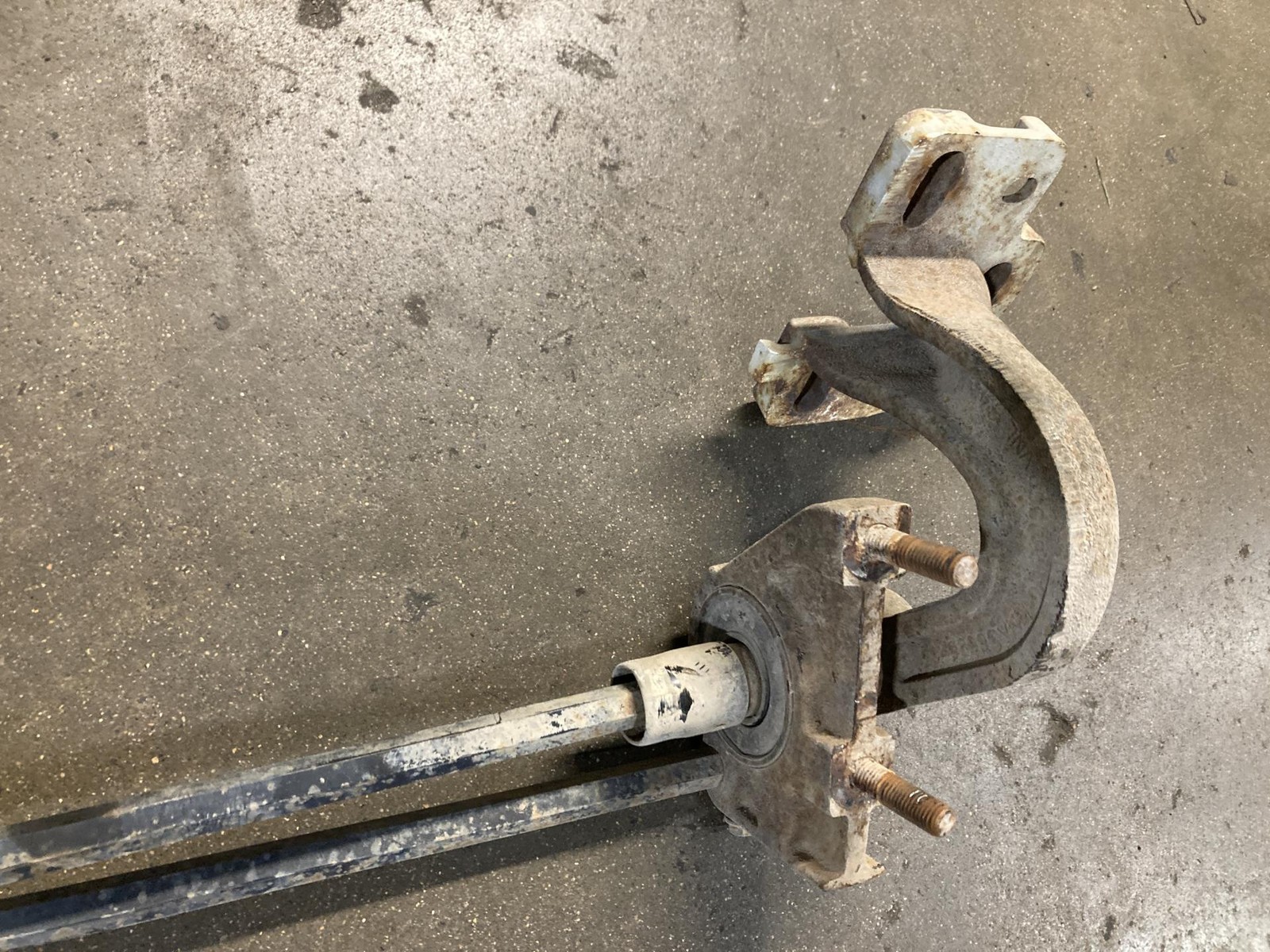 Volvo VNL Hood Hinge - Used
