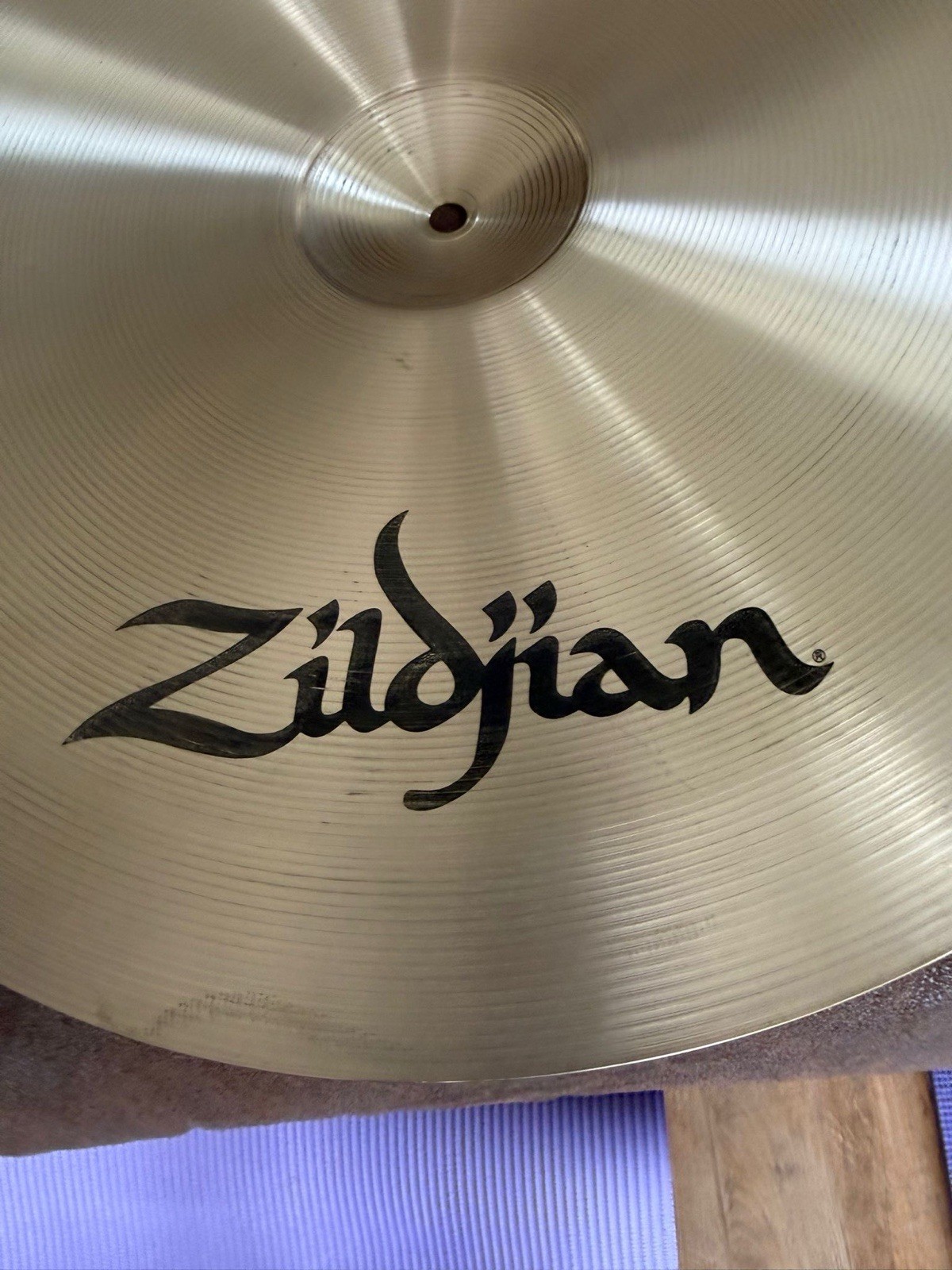 Zildjian Avedis 20” Pang Cymbal. 2104g. Free P&P