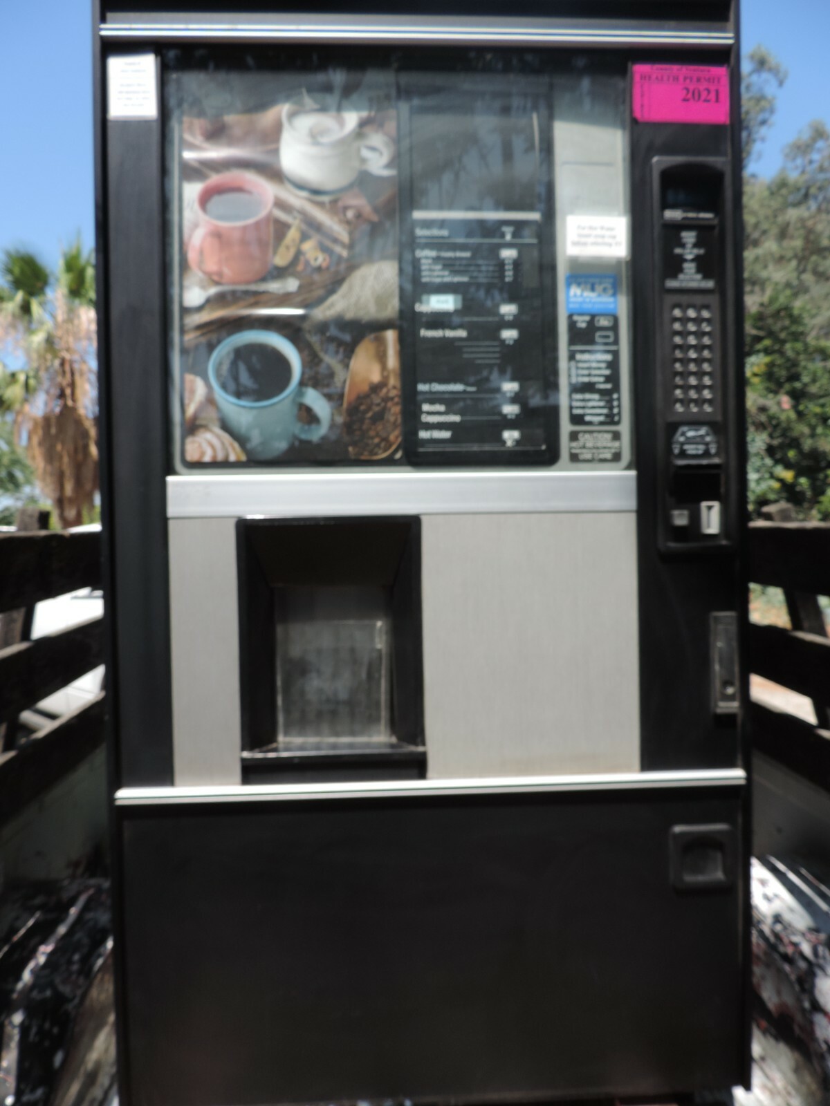 VENDING MACHINE COFFEE