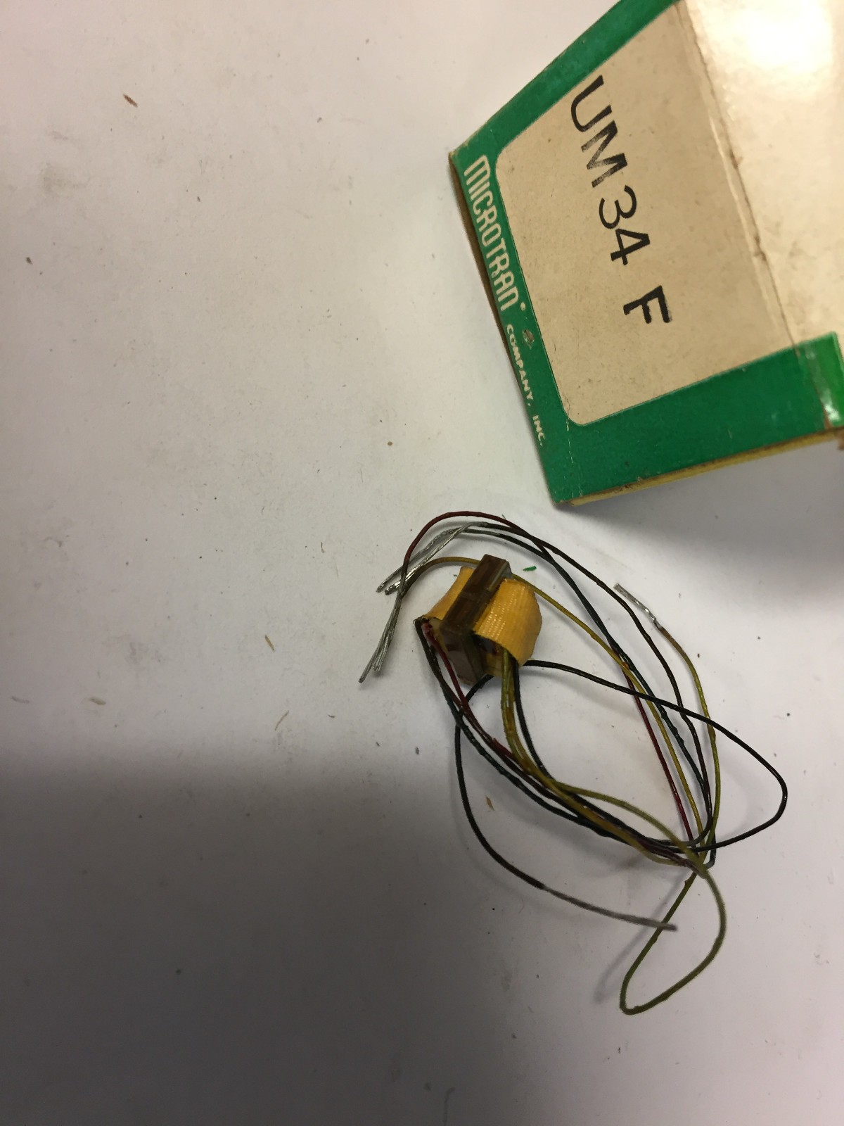 UM34F       MICROTRAN ULTRA MINI TRANSFORMER  10,000 CT PRI 600 CT SEC NOS