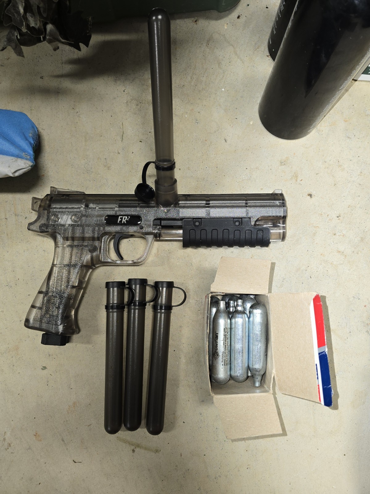 PAINTBALL SET