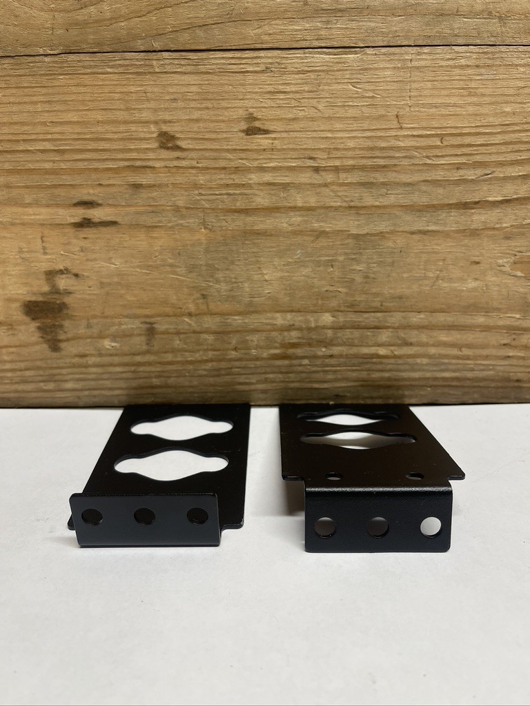 APC Schneider Electric Vertical PDU Mounting Bracket 870-15252 Lot of 2