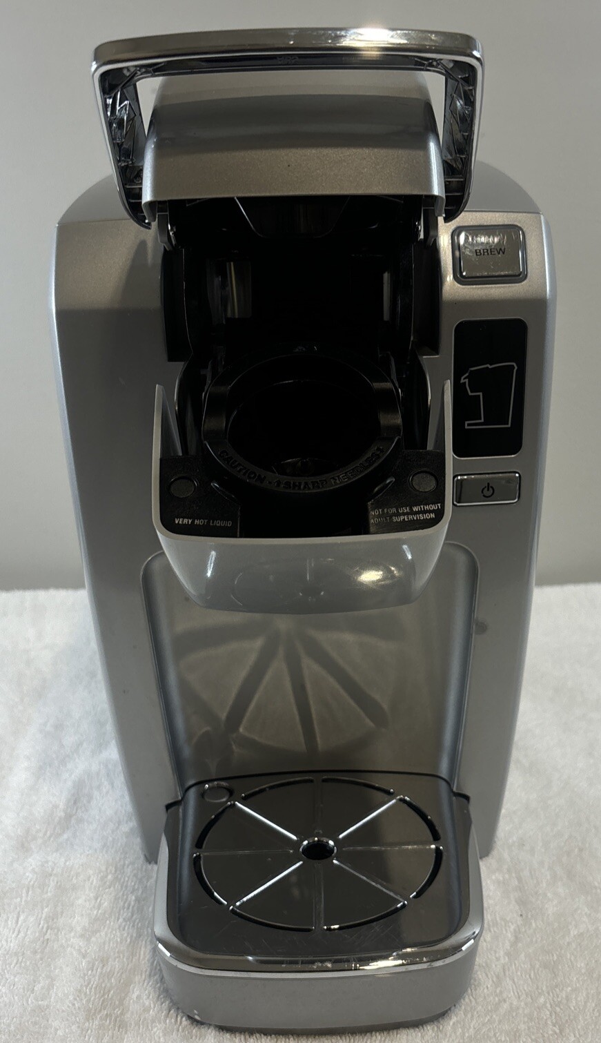Keurig B31 Gray And Chrome Single Cup Coffee Tea Hot Chocolate Maker