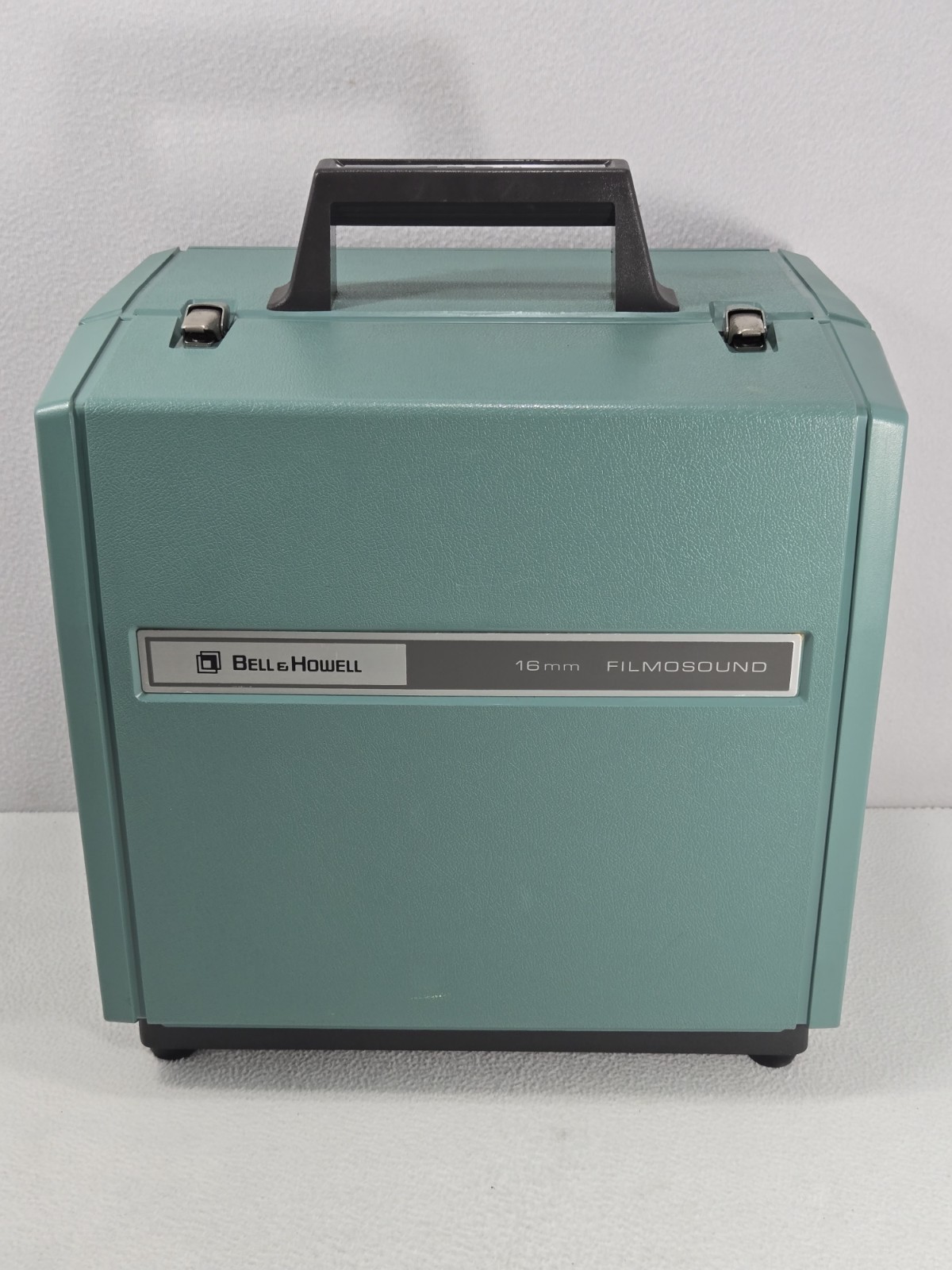 Bell & Howell 1585 C Filmosound 16mm Sound Auto Load Desktop Projector Green