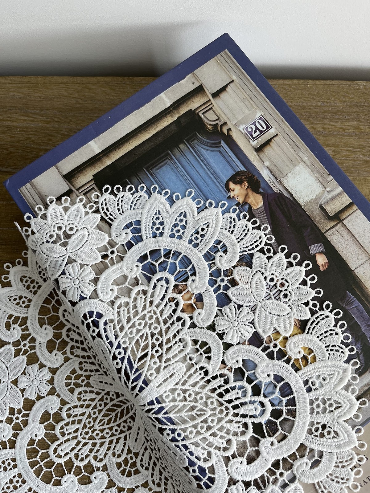 2Pack Round Lace Placemats for Dining Table,11inch Diameter Delicate Floret E...