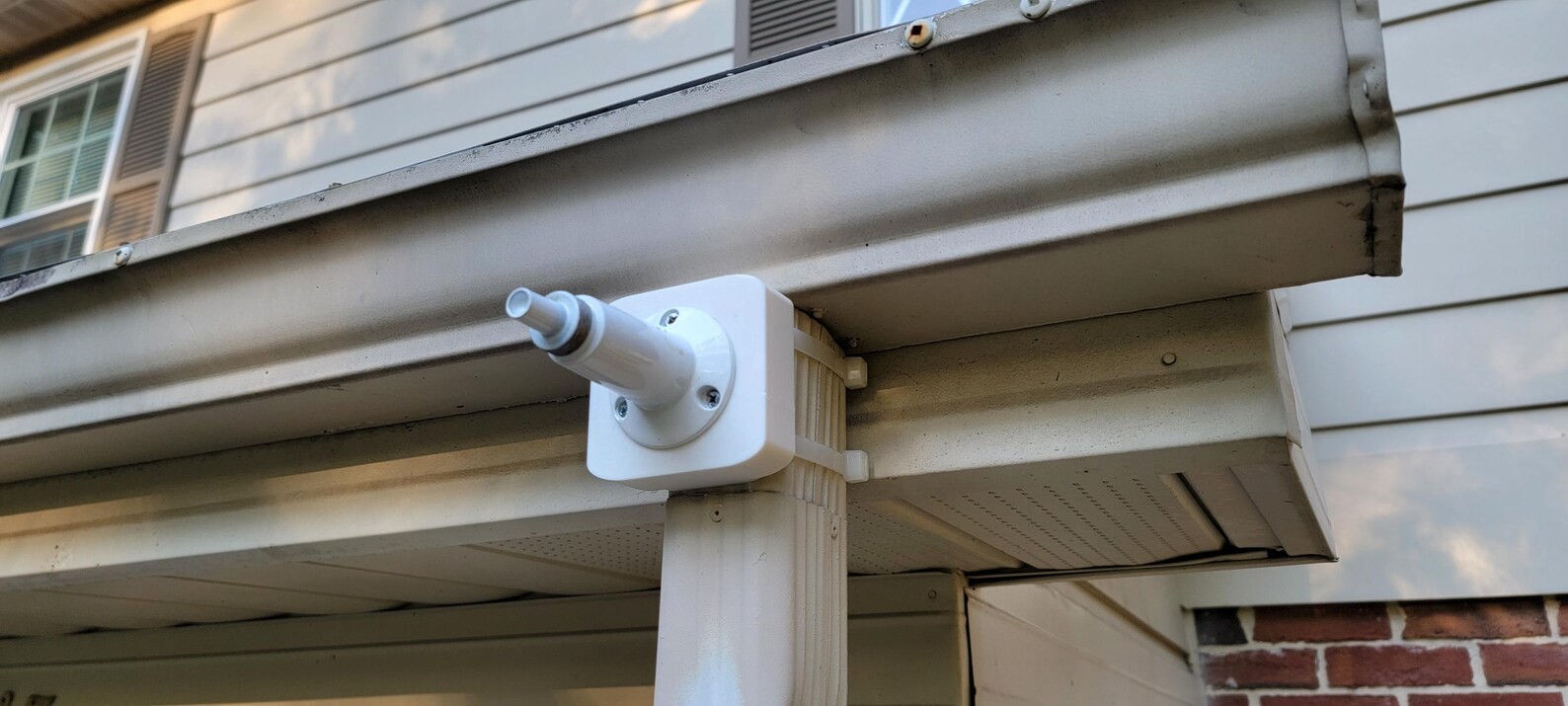 Side Downspout Mount for Solar Panels
