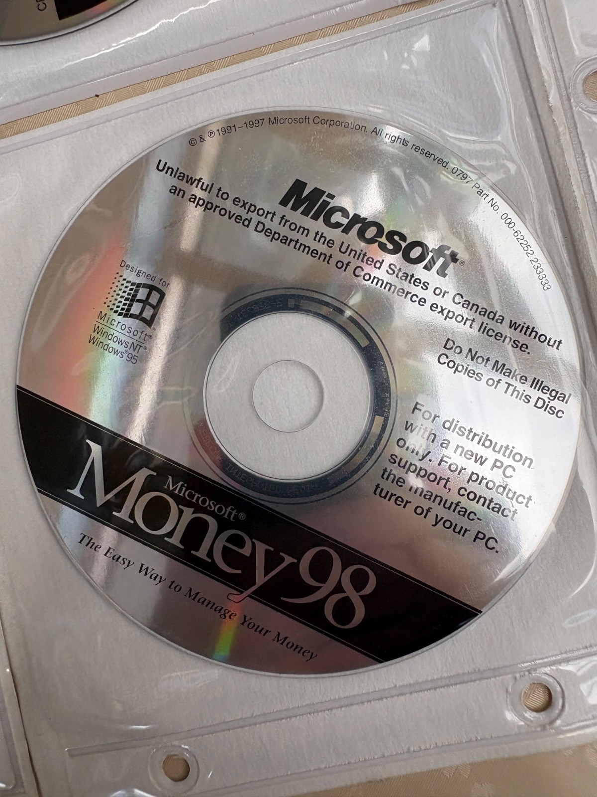 GATEWAY 8 CD'S QUICKEN 99 BASIC WINDOWS RESTORATION MICROSOFT ENCARTA 98 1 & 2