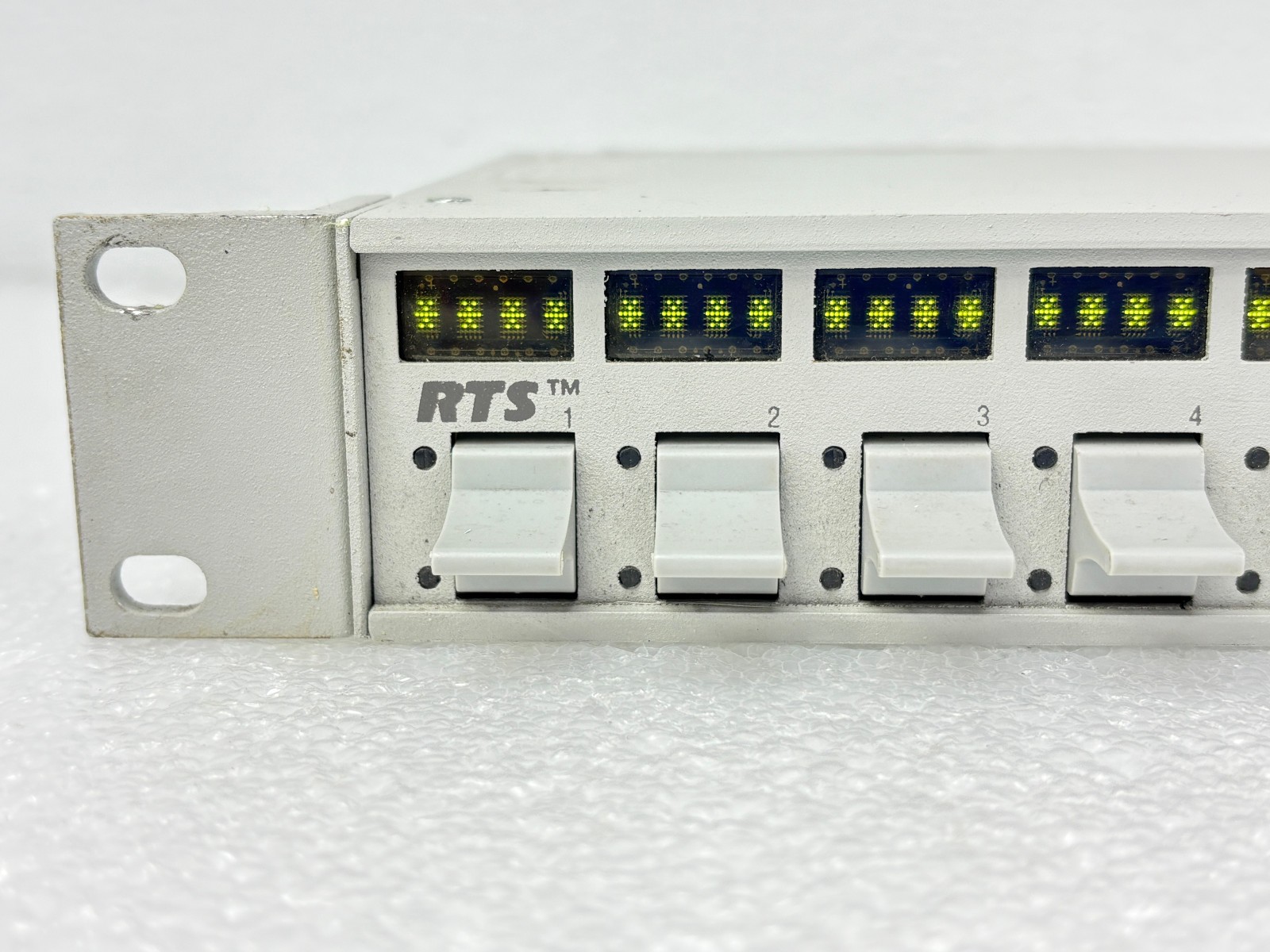 Bosch RTS Telex KP 12 12 Position Key Panel Intercom System KP12 with Rack Ears