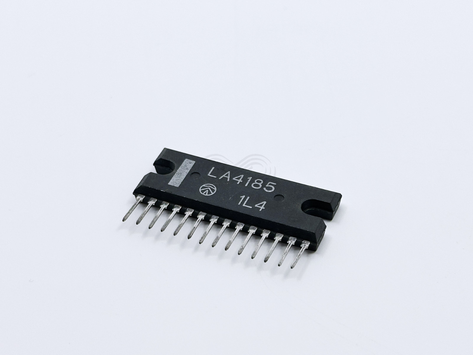 LA4185 Sanyo 2-Channel Audio Power Amplifier 2.4W x2 Stereo 7.7W Bridge 9V SIP14