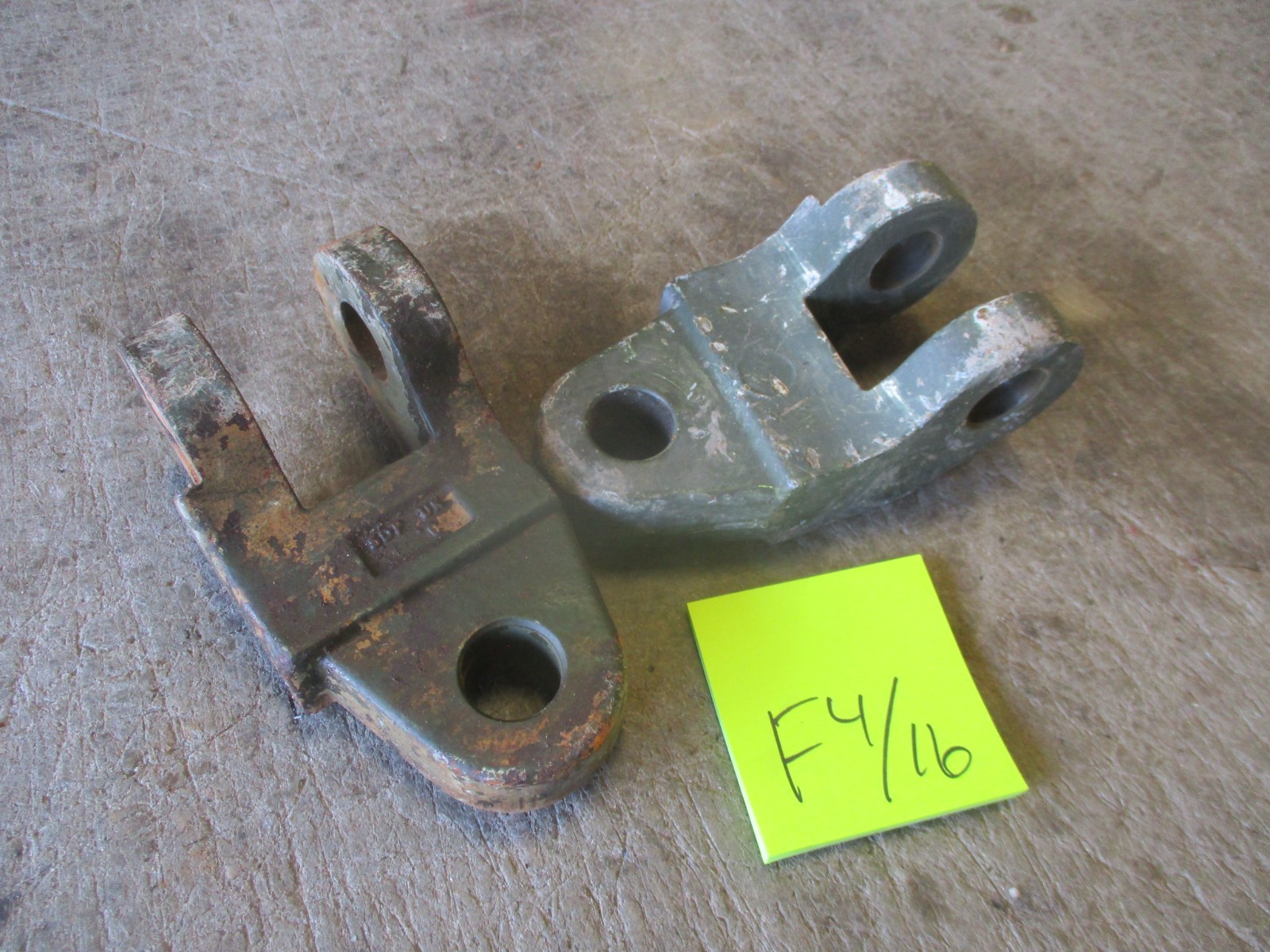 2 Used Connectors 1"x1" for Military Medium Tow Bar for Towing Up to 5-Ton Truck