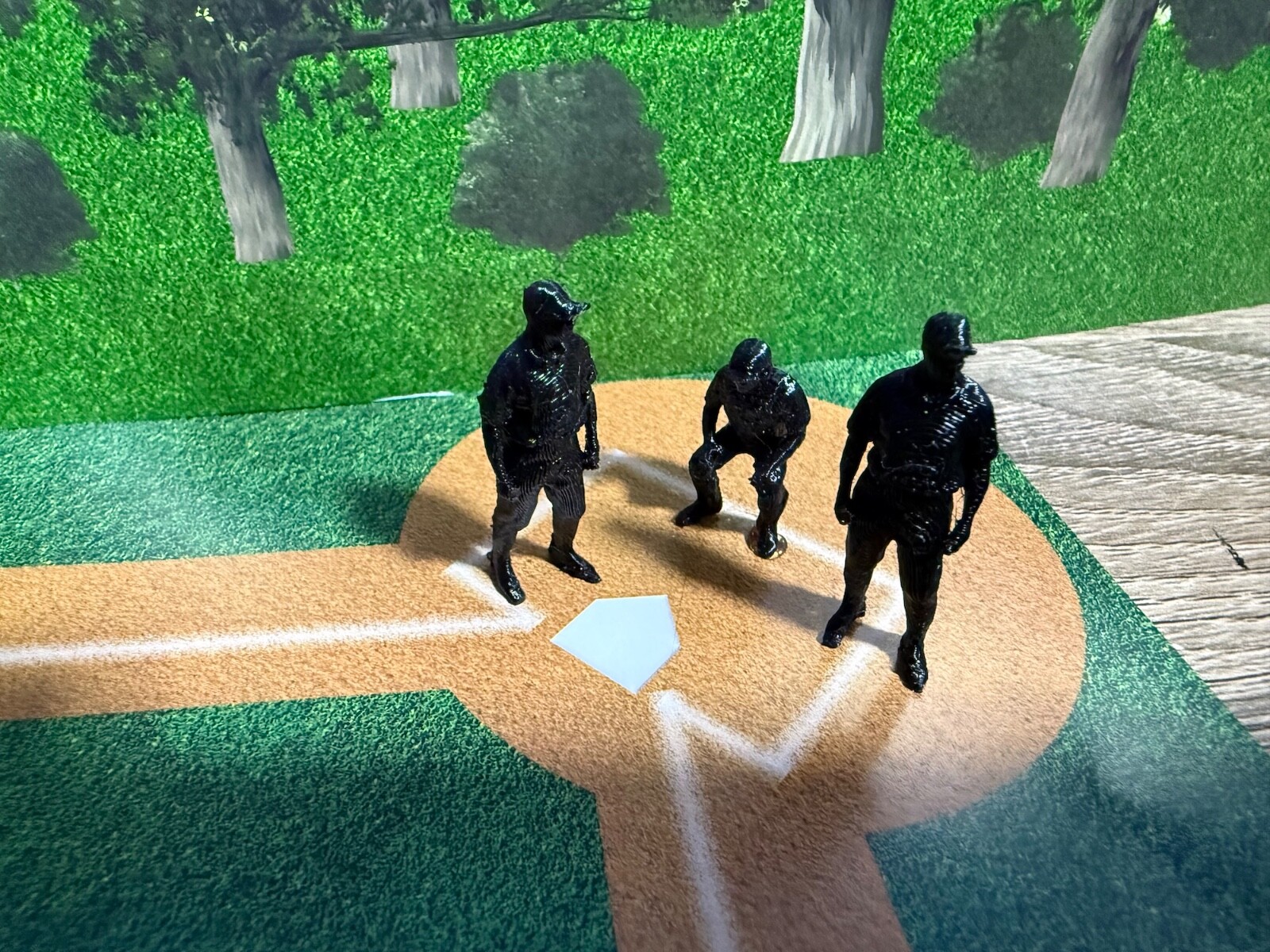 O Scale Baseball  Umpires -3 Piece Set - Standing and Crouched