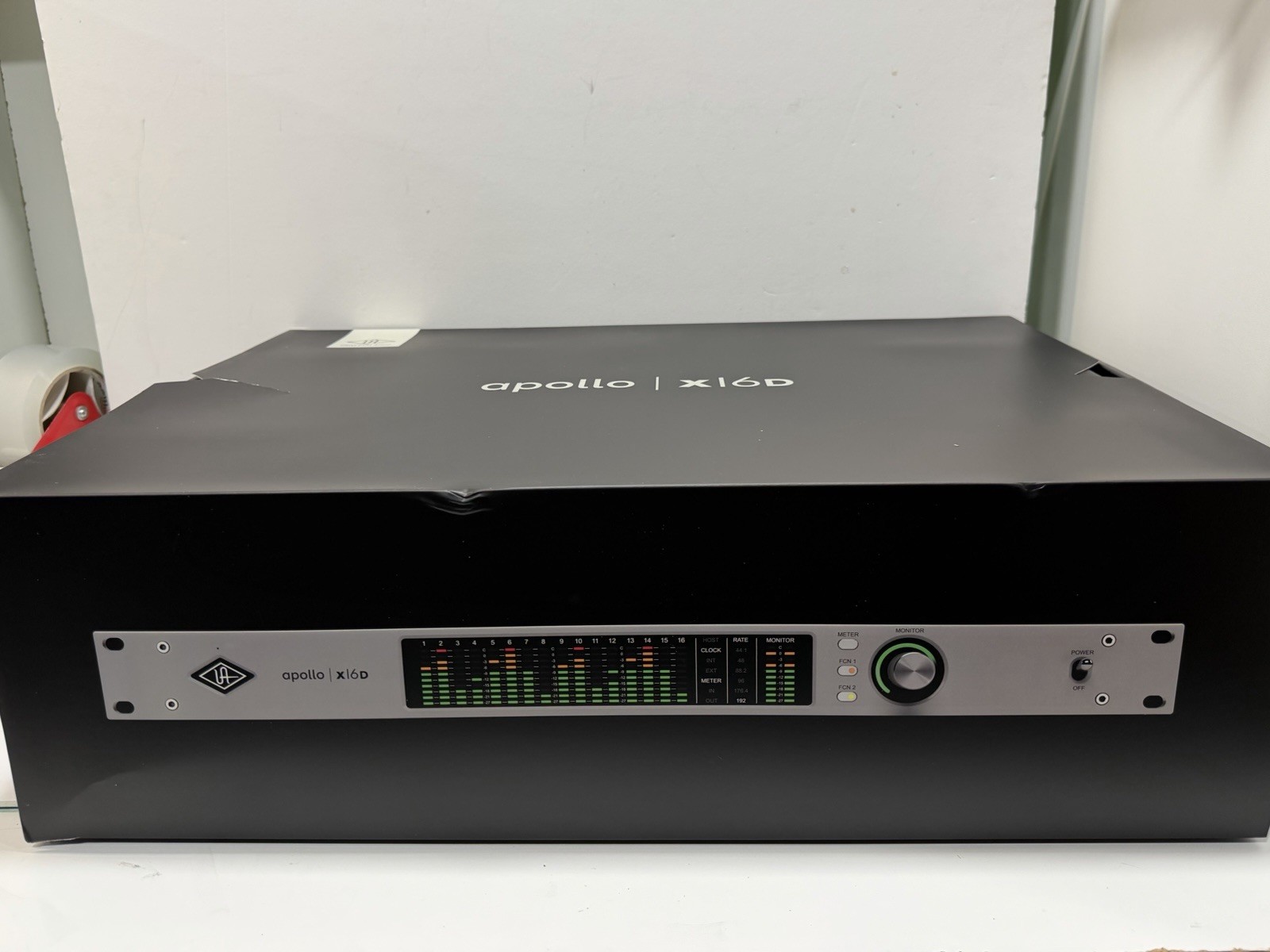 Universal Audio Apollo x16D Essentials+ Thunderbolt Audio Interface with Dante