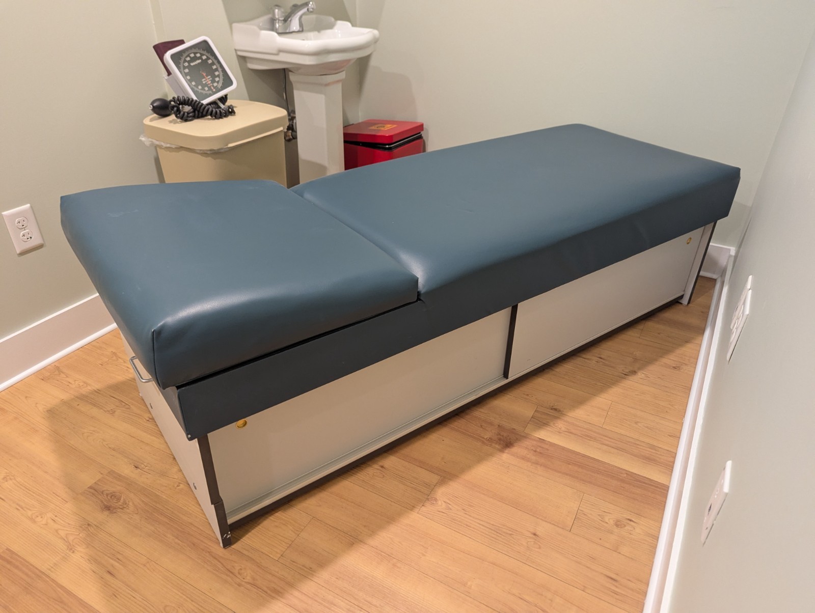 Exam Table / Treatment Table - Clinton Industries, Cabinet Table, Panel Series