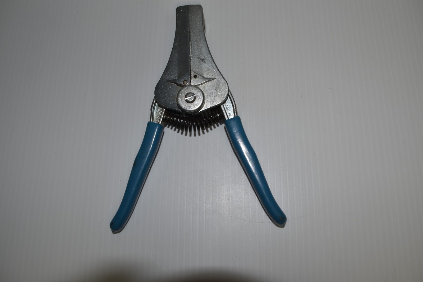 IDEAL IND INC STRIPMATER WIRE STRIPPING TOOL (LAT80)