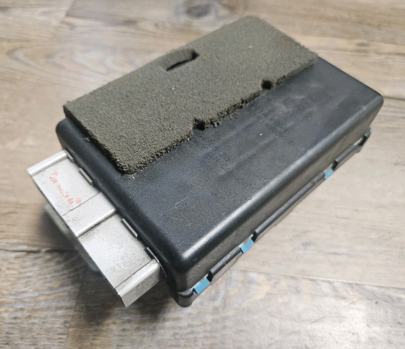1995 1996 Ford F-150 Bronco Restraint Module F20B-14A24-BA OEM XLT XL