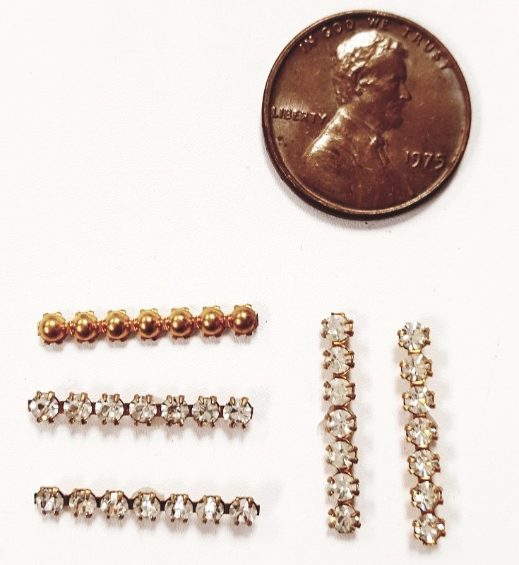 18 VINTAGE AUSTRIAN CRYSTAL GLASS 7 RHINESTONE 20mm. BRASS BENDABLE BARS N183