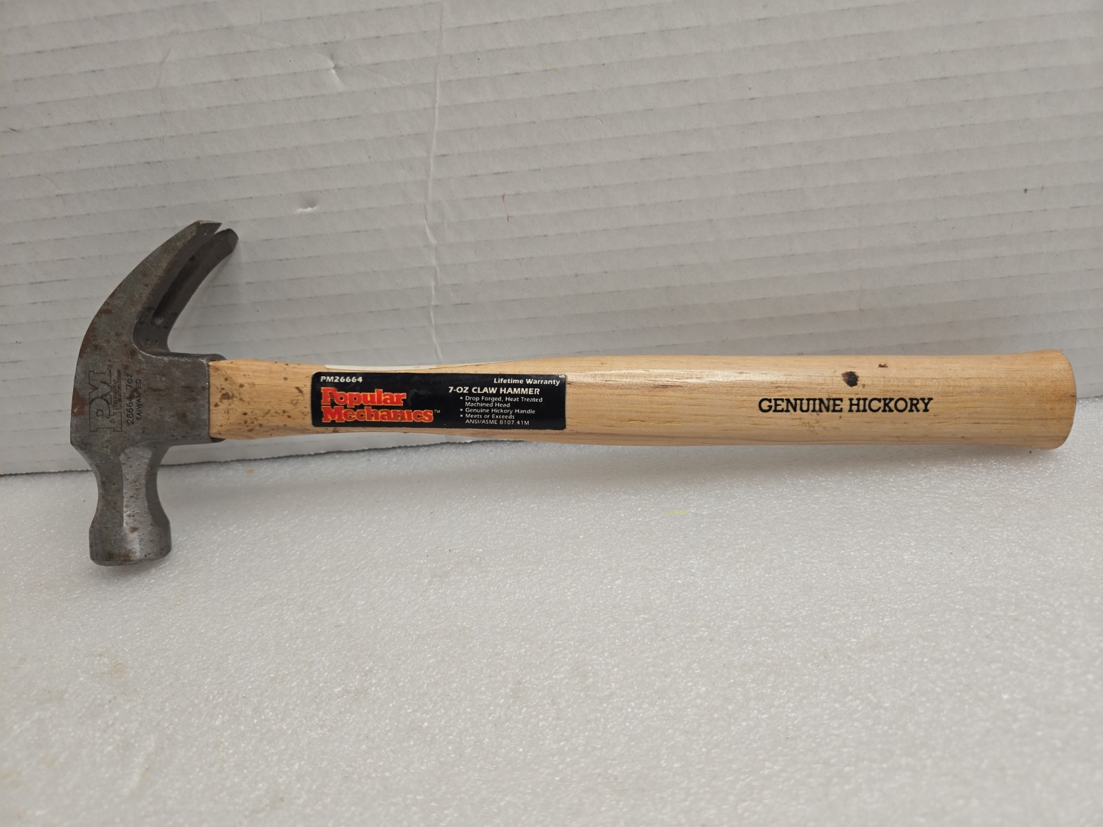 Vintage POPULAR MECHANICS 7 Oz Claw Hammer  Genuine Hickory Handle PM26664