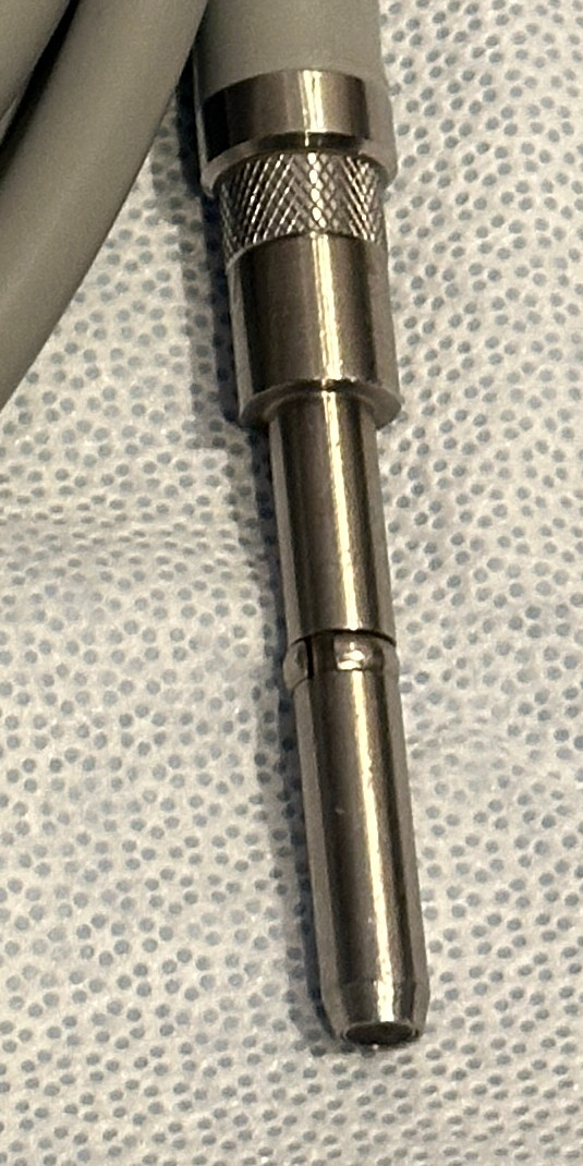 STRYKER ENDOSCOPY LIGHT CABLE 110 inches
