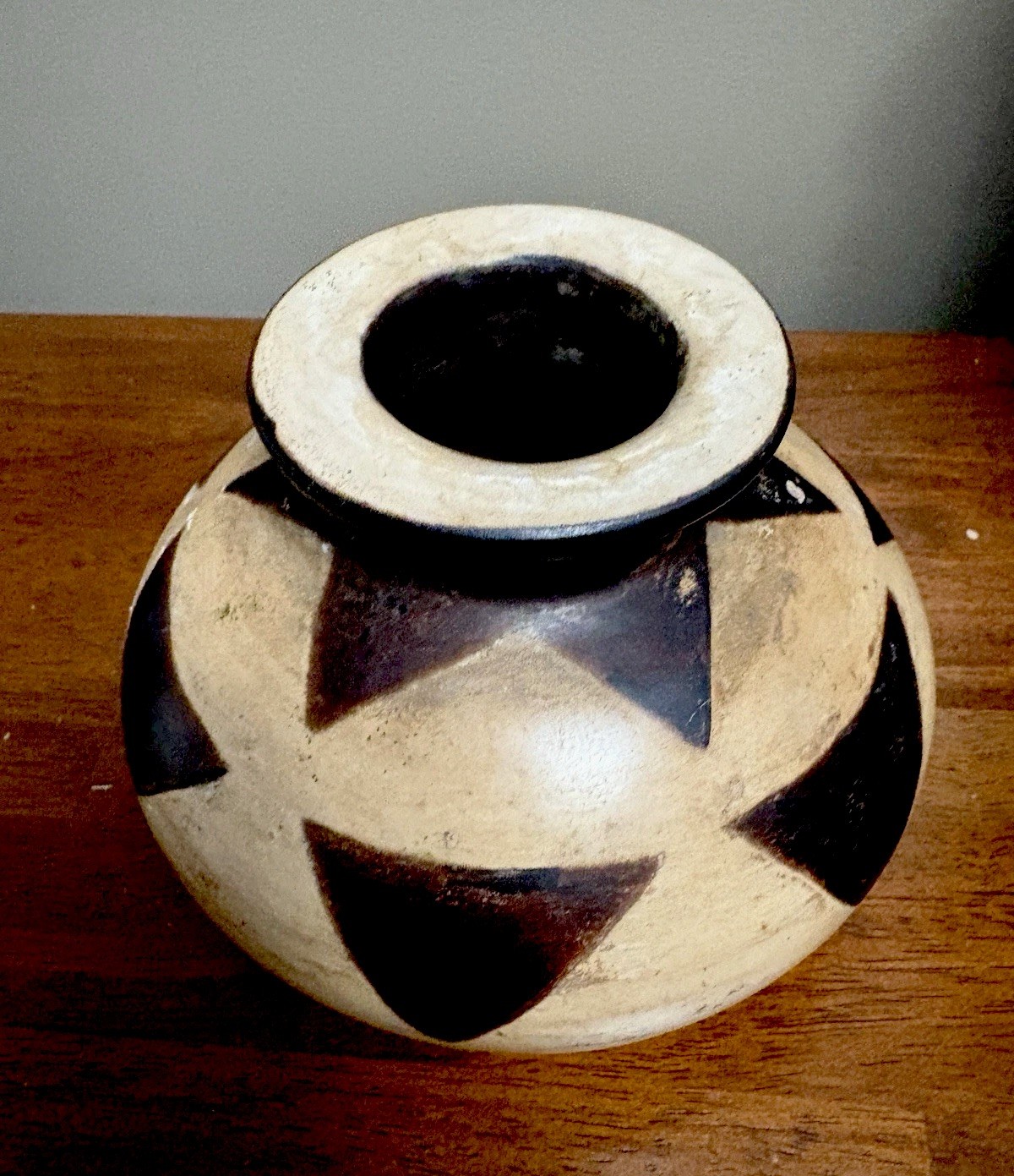 Chulucanas Peru Pottery Vase Jose Paz A R. Berrocal Black Cream Geo Folk Art VTG