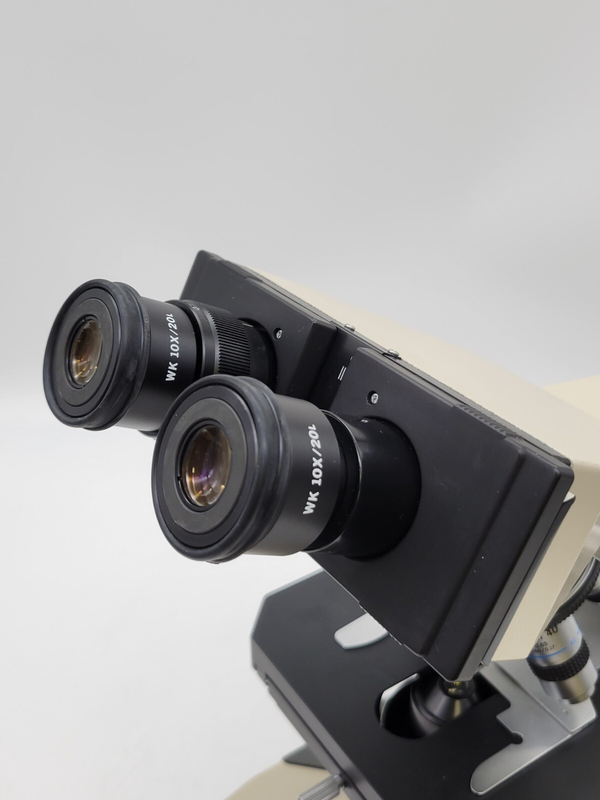 Olympus Microscope BH-2 with Binocular Head & 4x, 10x, 40x, 100x Objectives BH2