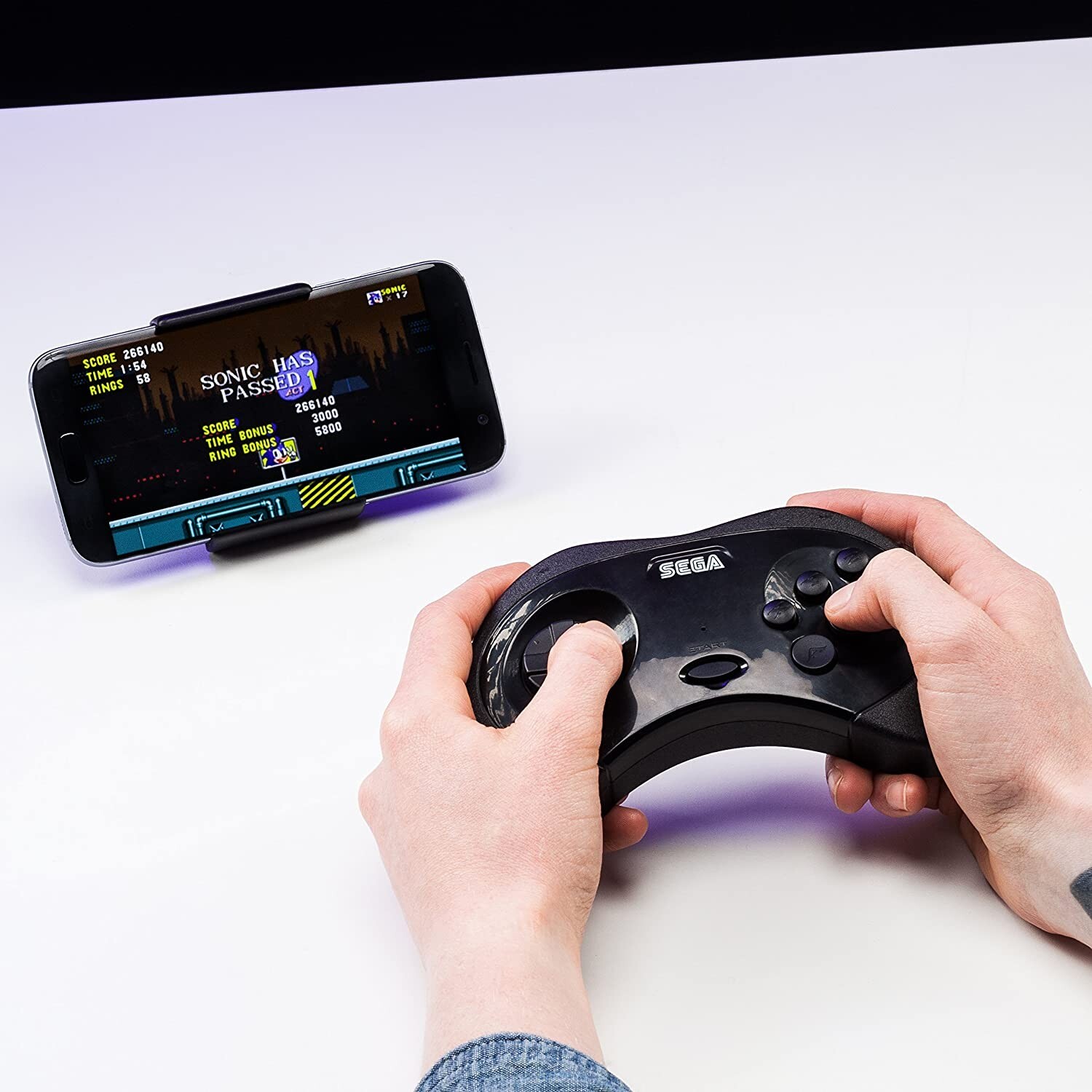 Sega Saturn Smartphone Bluetooth Controller for Android 19 Games inc Sonic 1,2+4