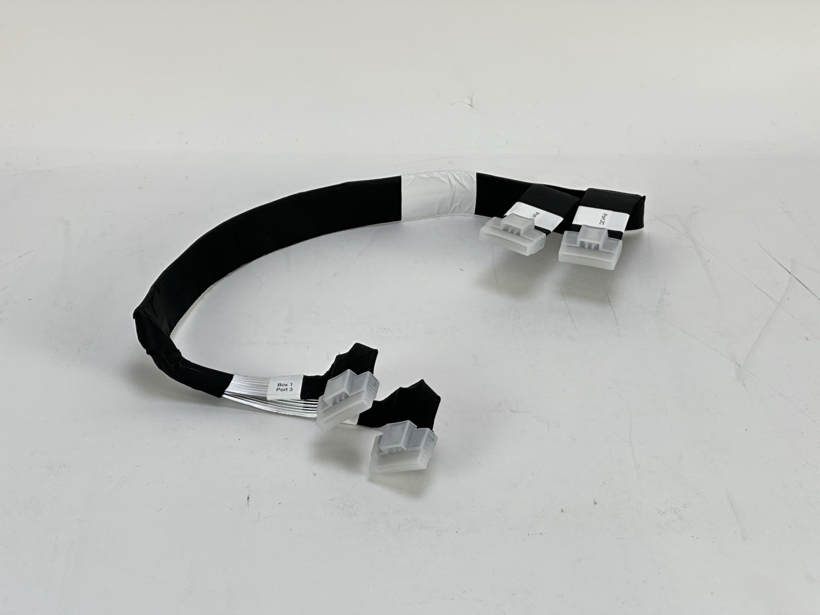 HPE DL38X DL385 Gen10 Plus/V2 8NVMe/16NVMe CPU1 Cable NVMe 8x SFF P24554-001