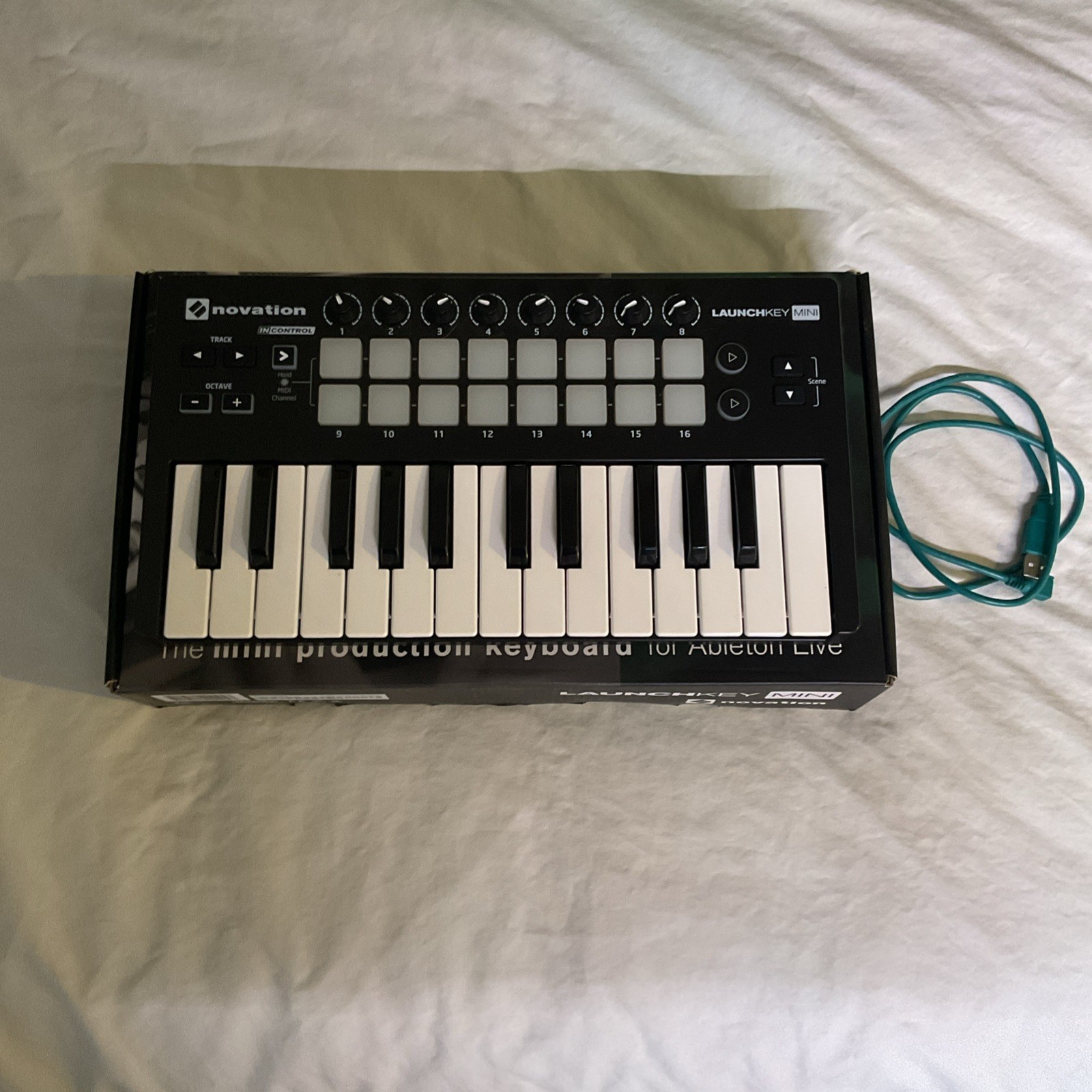 Novation Launchkey Mini MIDI Keyboard - No Manual, USB Cable Included Box