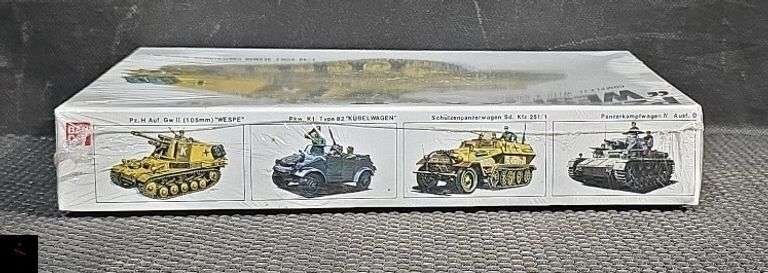 1/48 Bandai 8221 WWII Pz. H Auf Gw II (105mm) Wespe Plastic Kit Model Sealed Box
