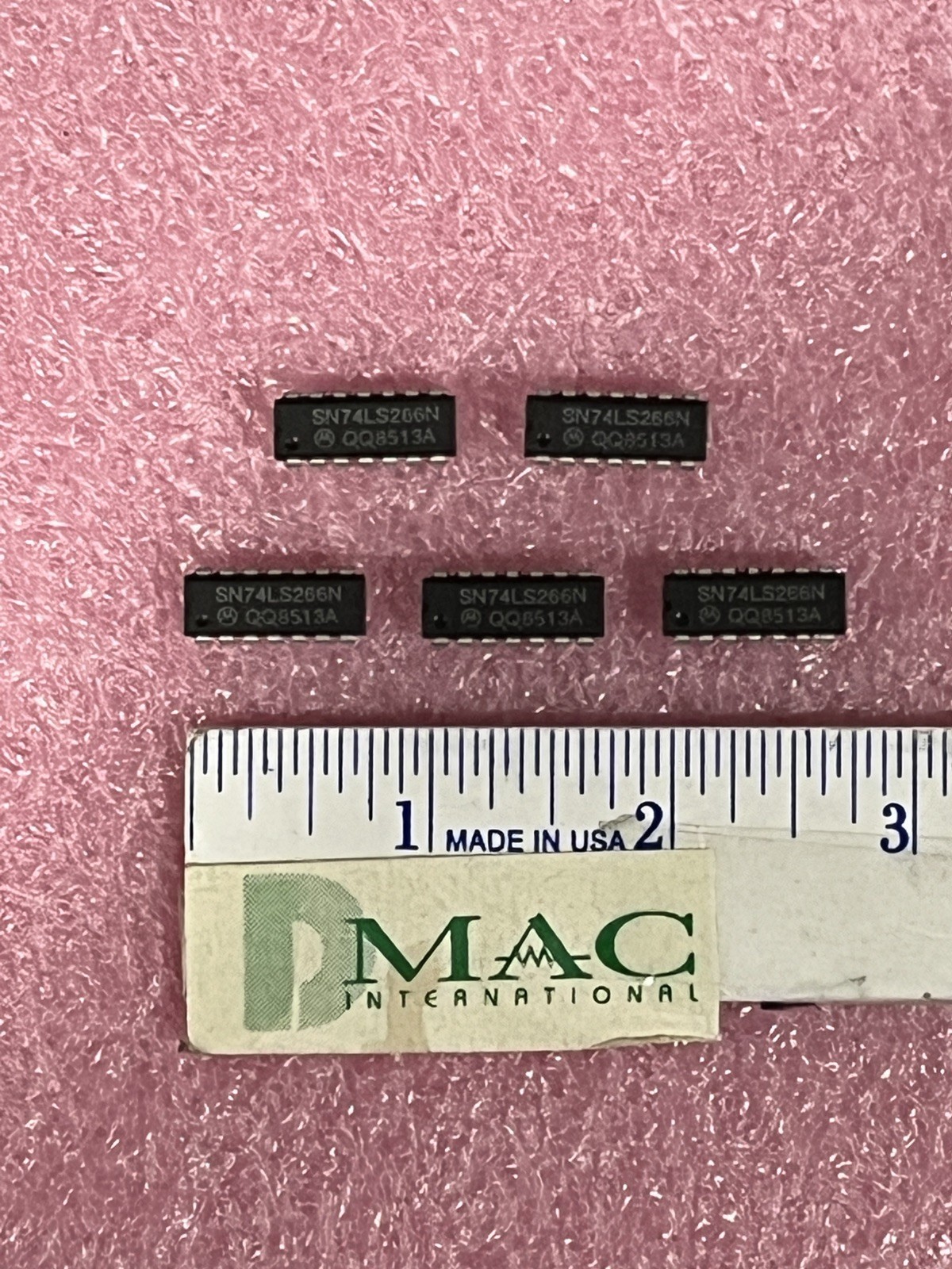 SN74LS266N IC GATE XNOR 4 CH 2 INPUT 14 PIN DIP MOTOROLA (LOT OF 5)