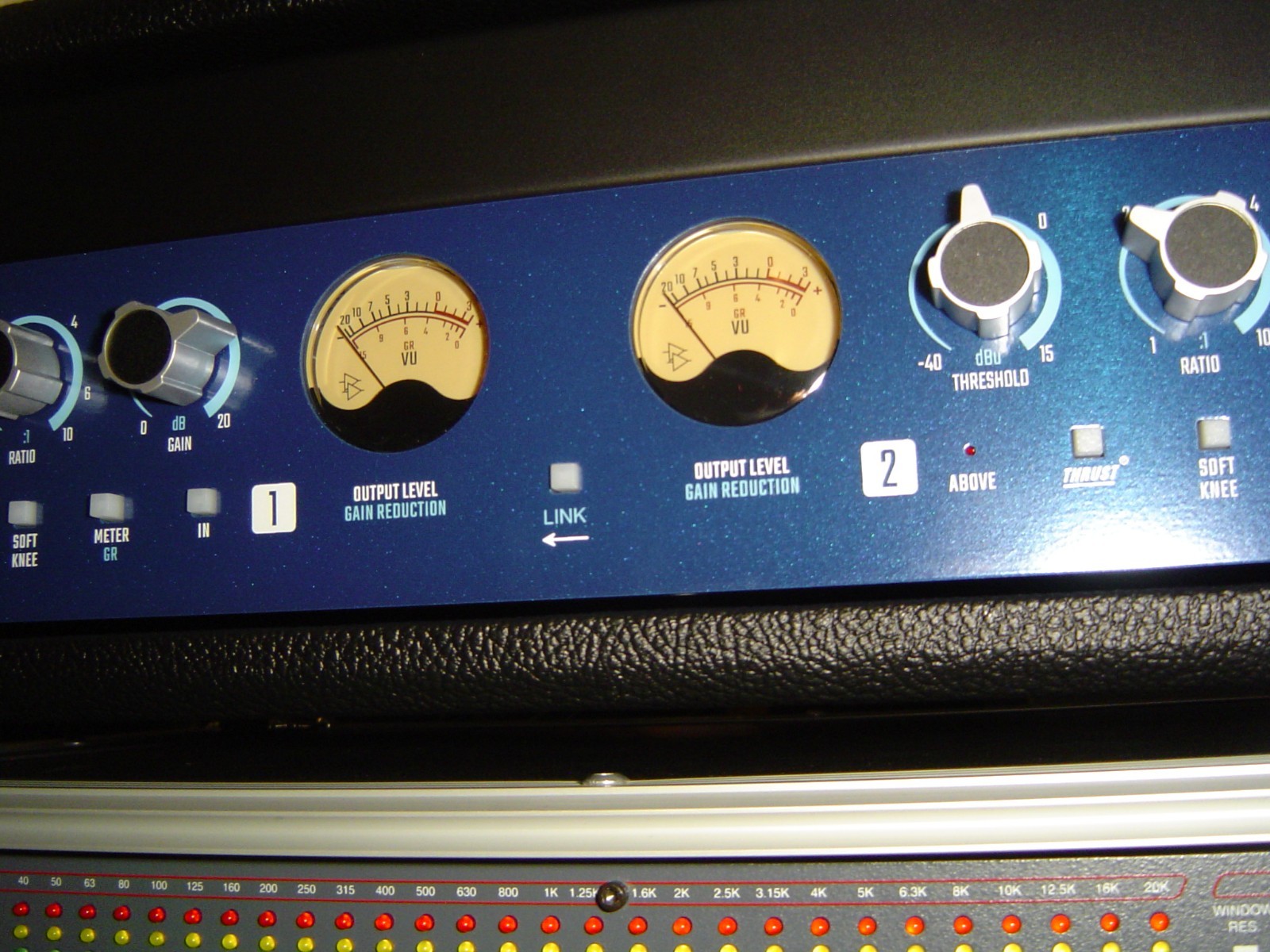 API SR22 Stereo Compressor (2 Channels) Automated Processes Inc. NICE TESTED