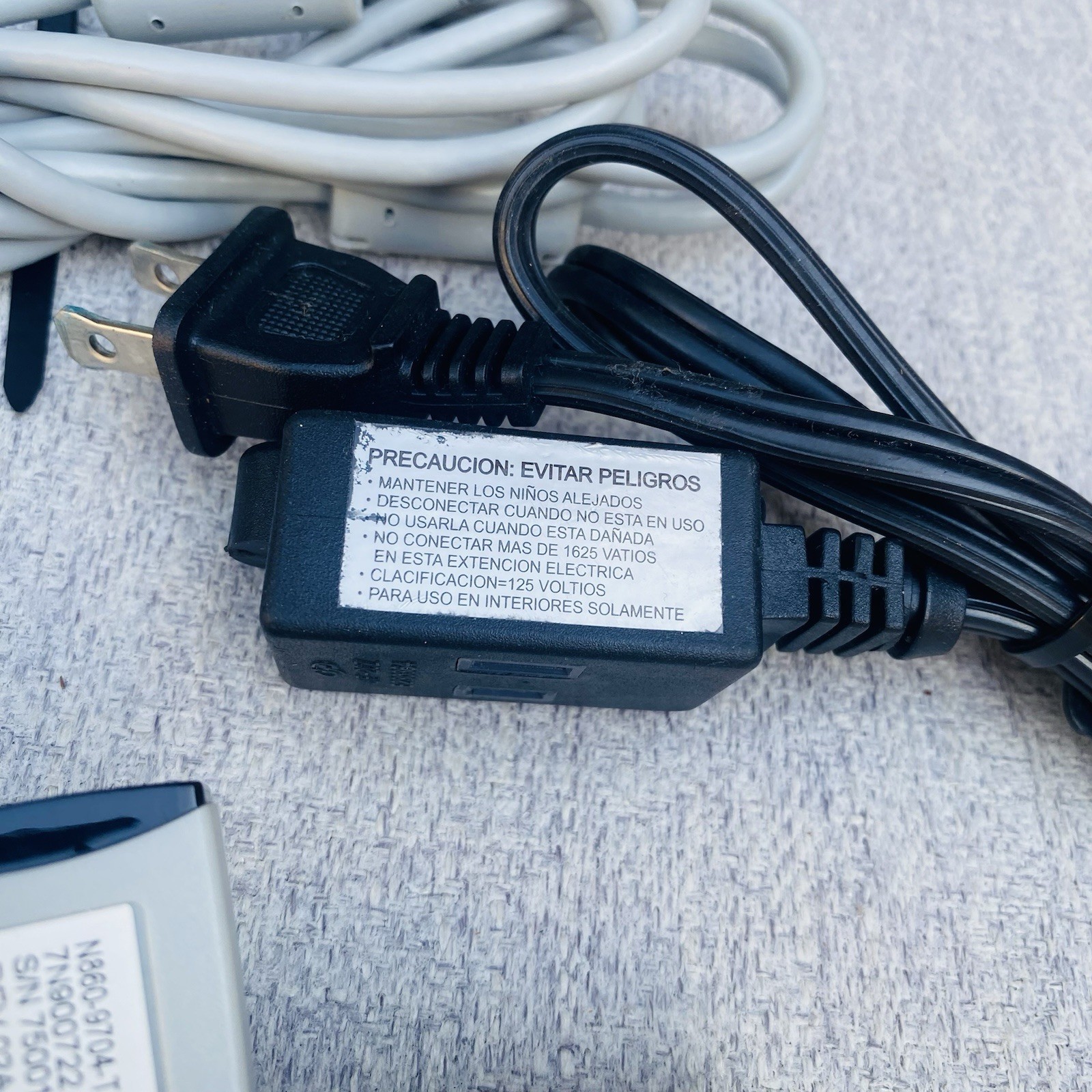 NEC NP40 Portable DLP Projector Bundle Remote Case VGA Cables Manuals 2007