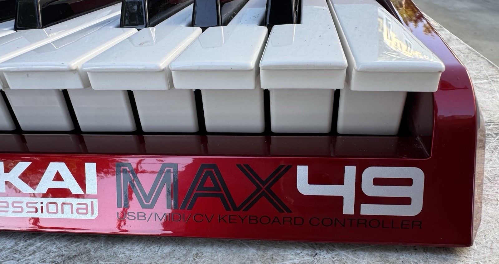Akai Professional MAX49 USB/MIDI/CV Keyboard Controller with Touch Faders