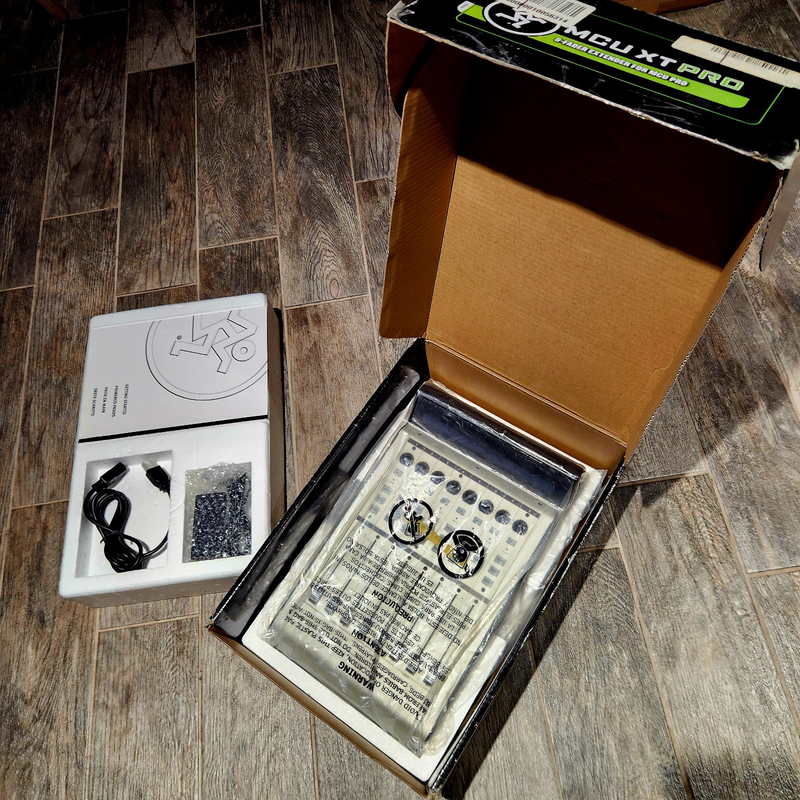 Mackie MCU Pro XT for use with a MCU Pro MIDI controller