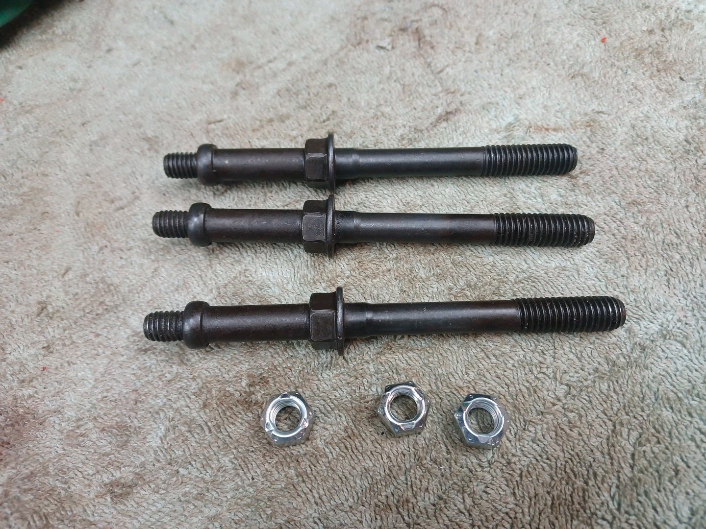 GM Chevy Windage Tray Main Studs ( 3 )