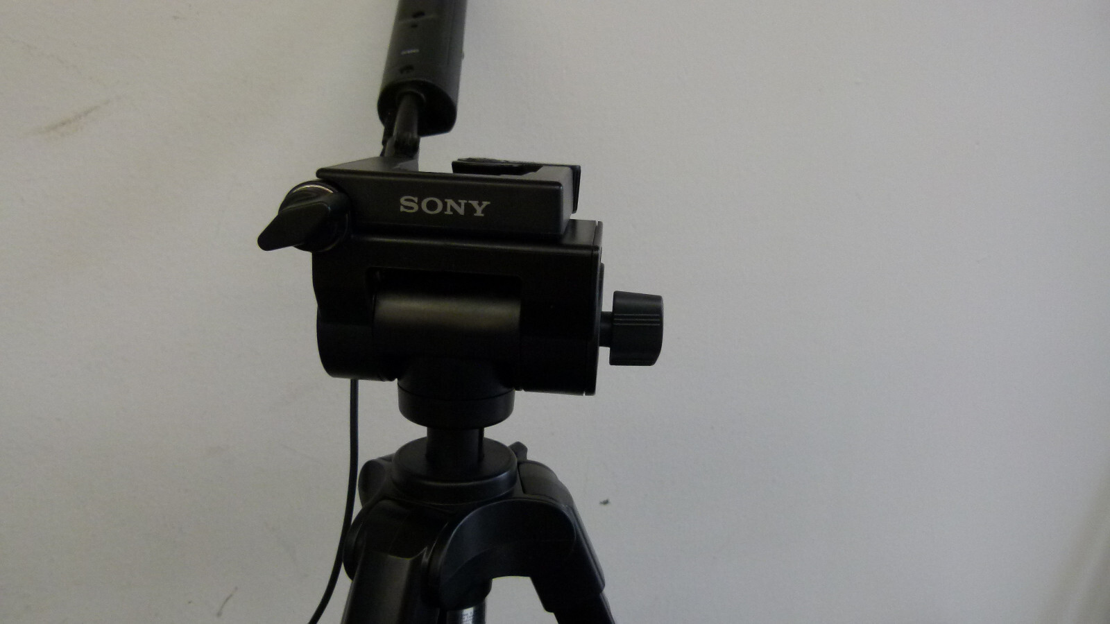 Sony VCT-50AV Handycam Tripod Multifunction with Remote Control