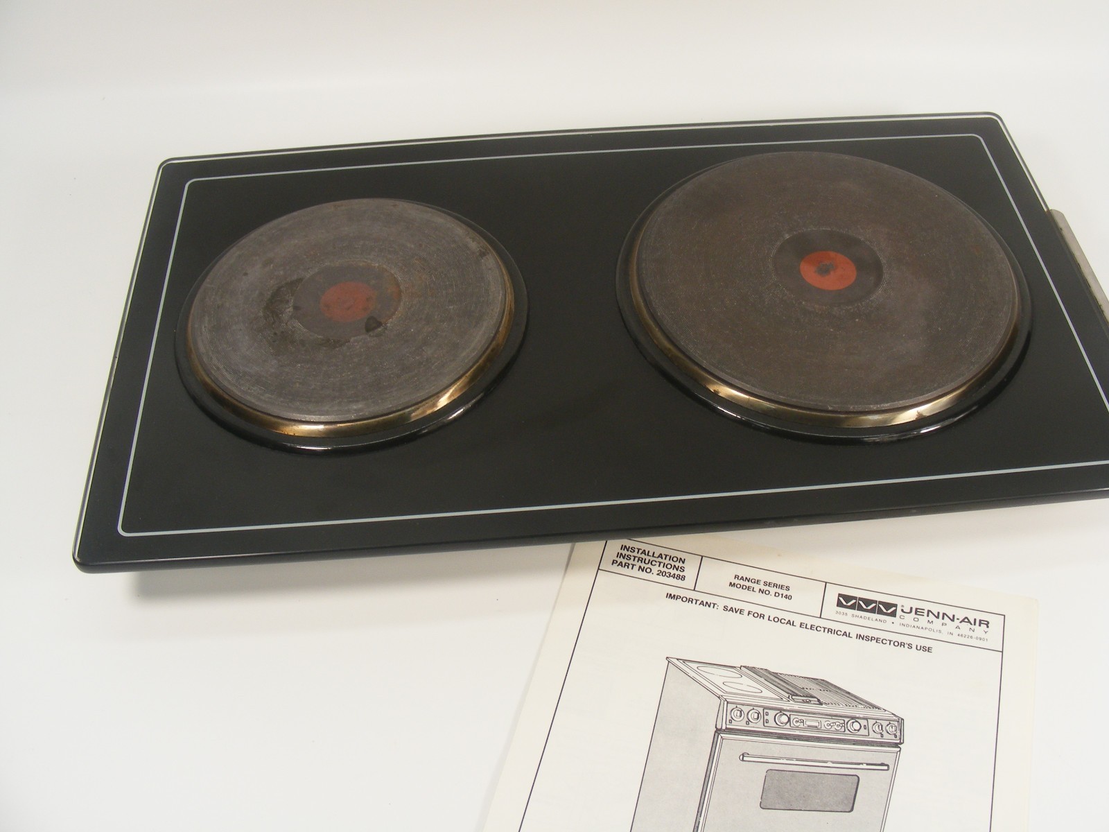 Jenn-Air Model A105 Cooktop Dual Burner Euro Cartridge Solid Element Black