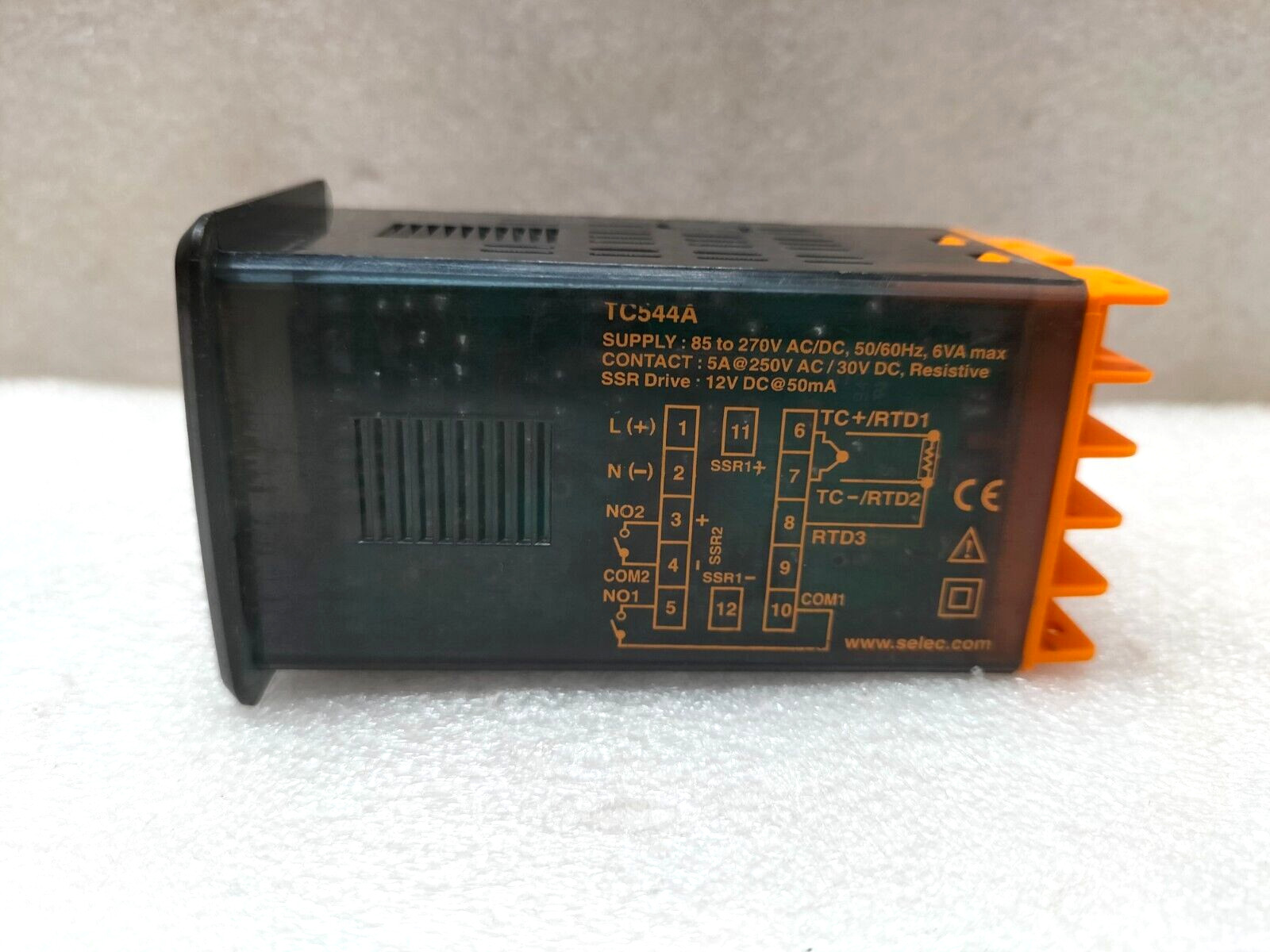 SELEC TC544A DIGITAL TEMPERATURE CONTROLLER