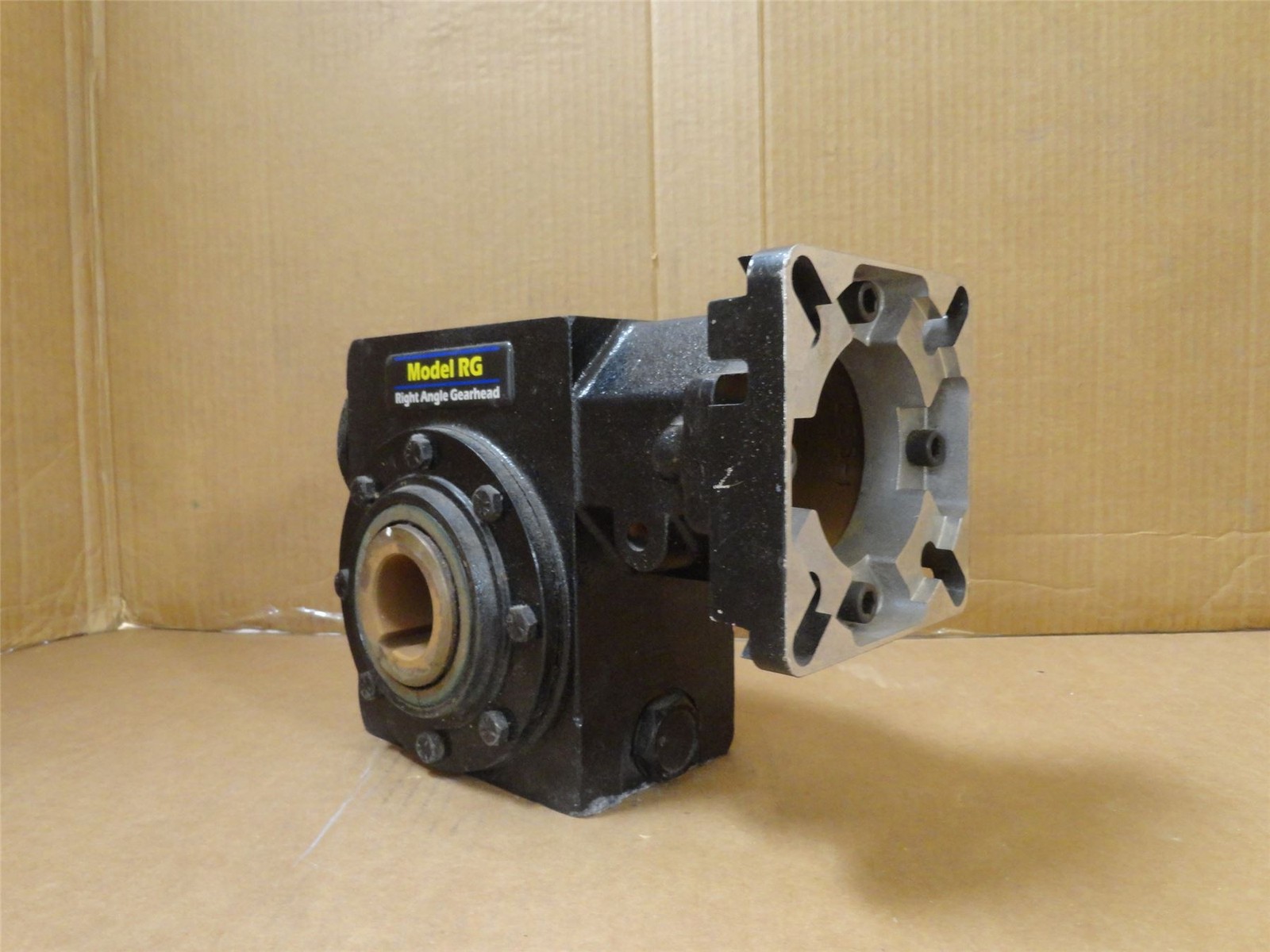 249057 Old-Stock; AccuDrive RG250040LSAS03ACEGEZ Gear Reducer; RA; 40:1 Ratio