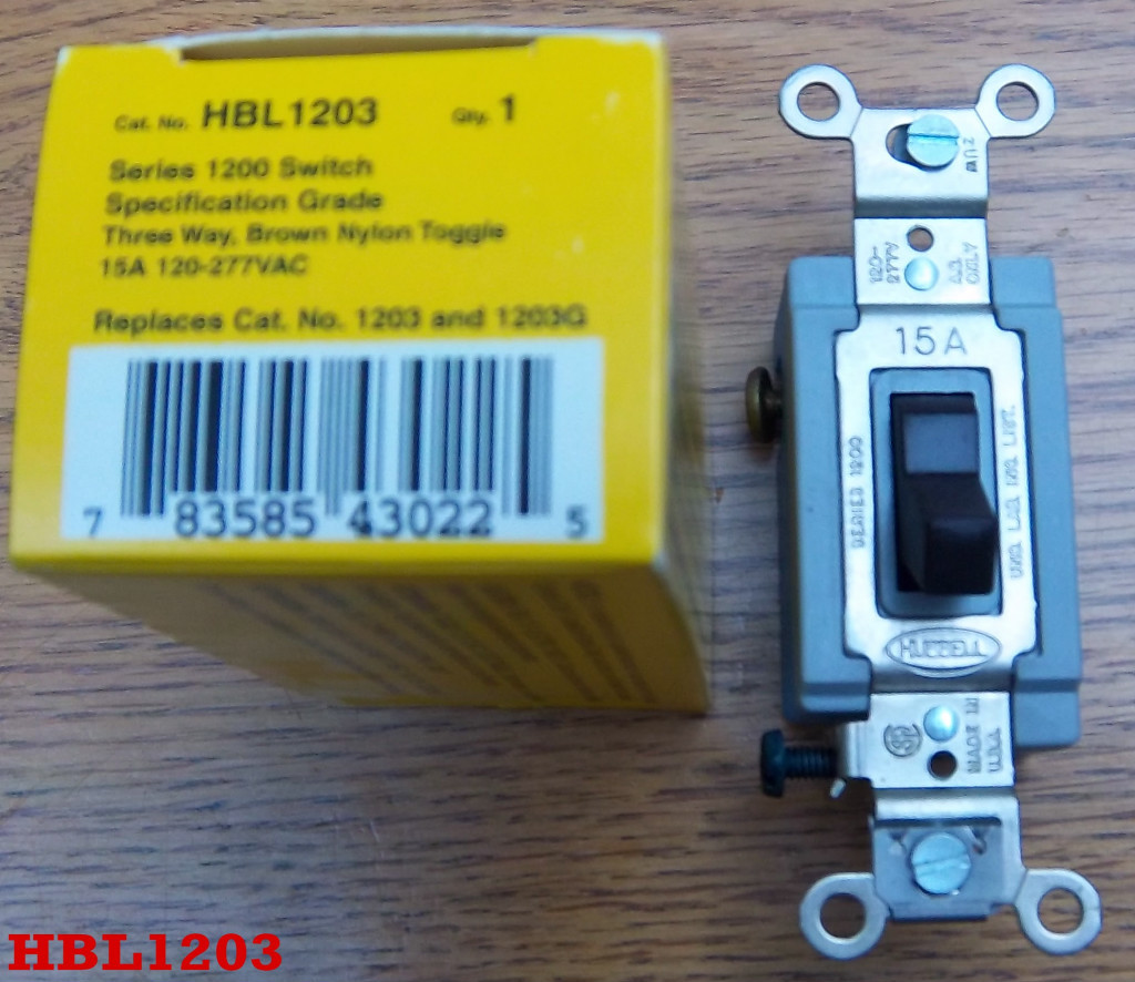 HUBBELL HBL1203 SWITCH 15 Amp 120-277 3 WAY Toggle 1203