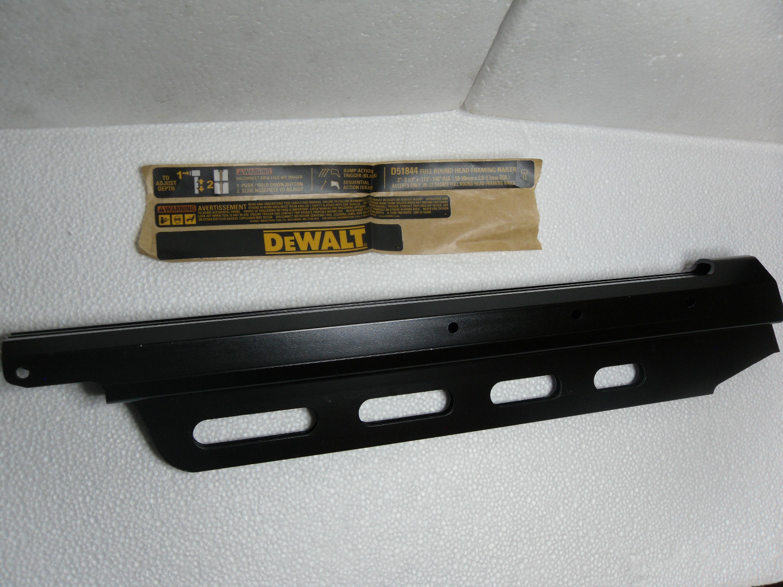 Dewalt  5140012-03 Framer Magazine Base for D51844 NAILER RARE PART!