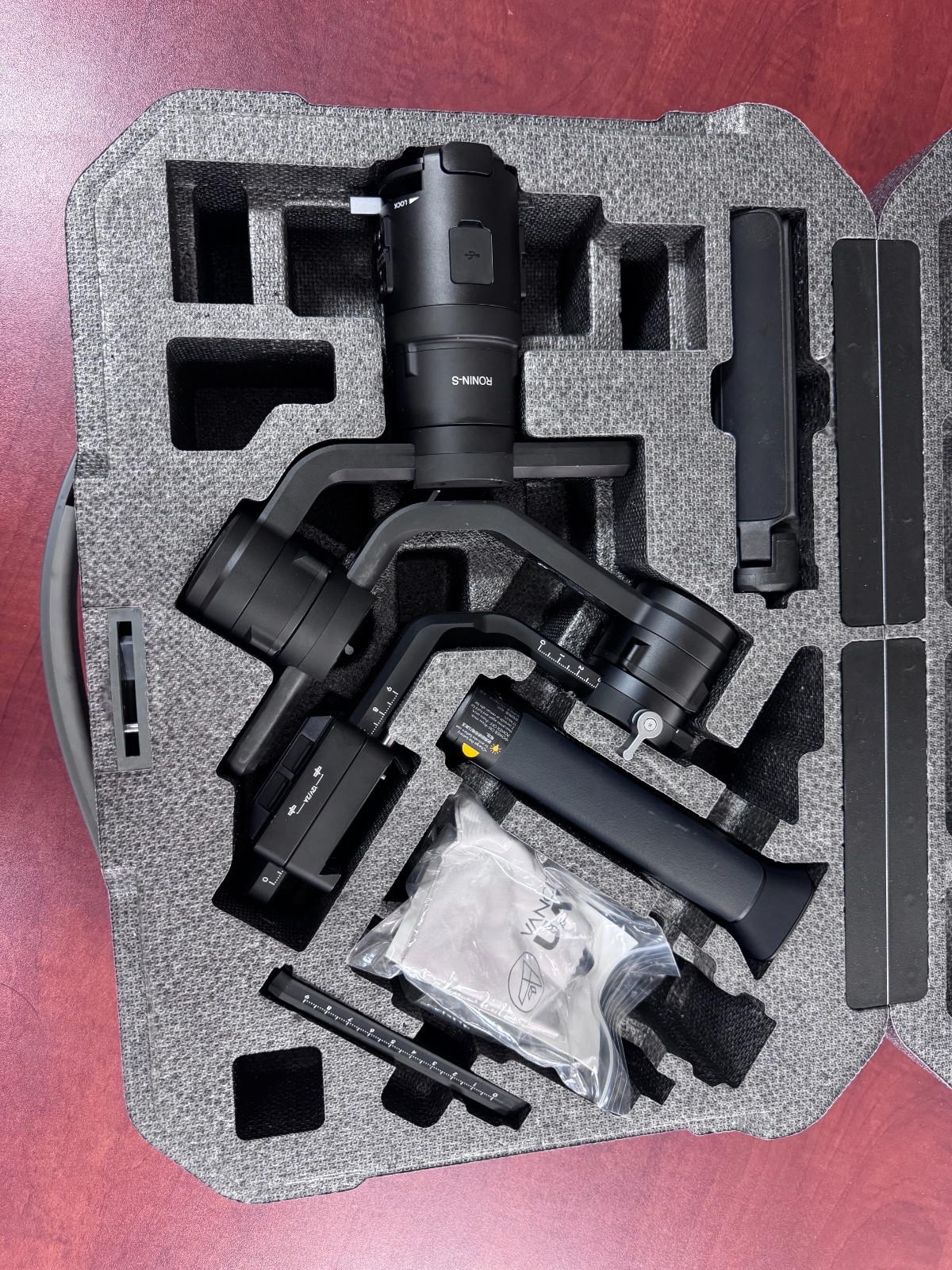 DJI Ronin-S Essentials Camera Stabilizer Kit (CP.RN.00000033.01)