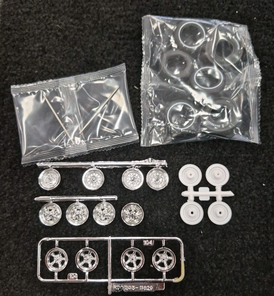 1969 69 Plymouth Barracuda 1/25 Scale Model Wheels Tires  Slicks  Drag Racing