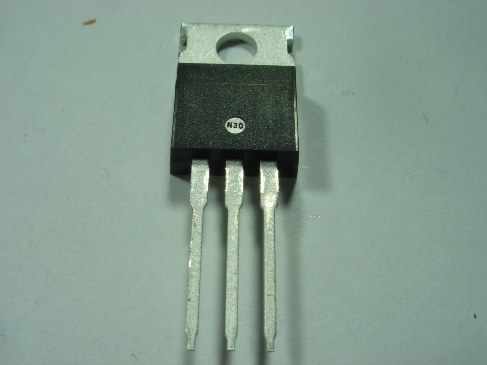 IRFBC40 Transistor NFET 6A 6.2A 600V 125W TO220 #19-3A2