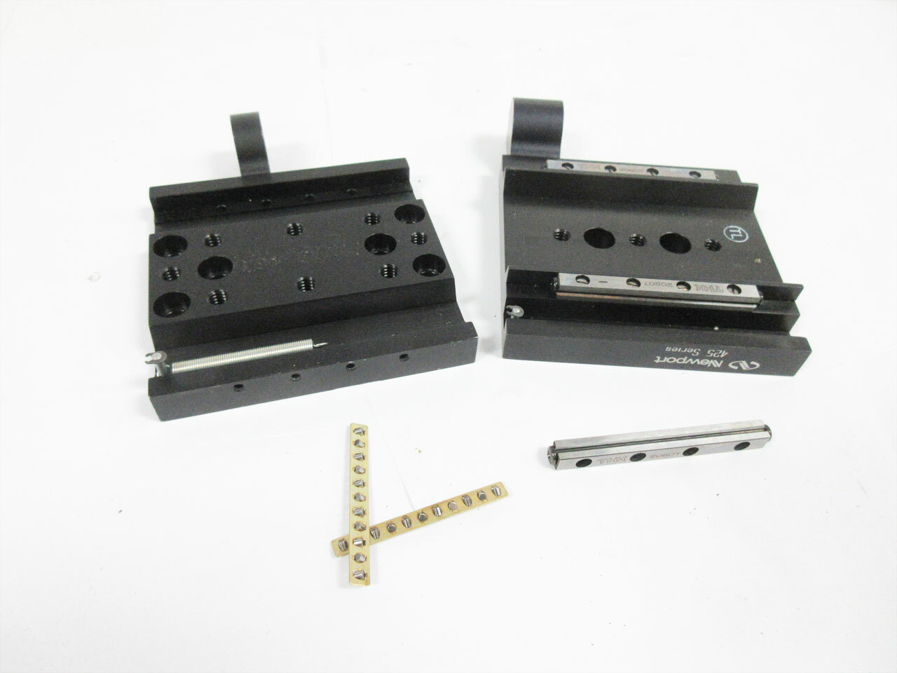 NEWPORT 425 LINEAR TRANSLATION STAGE X - AXIS - INCOMPLETE
